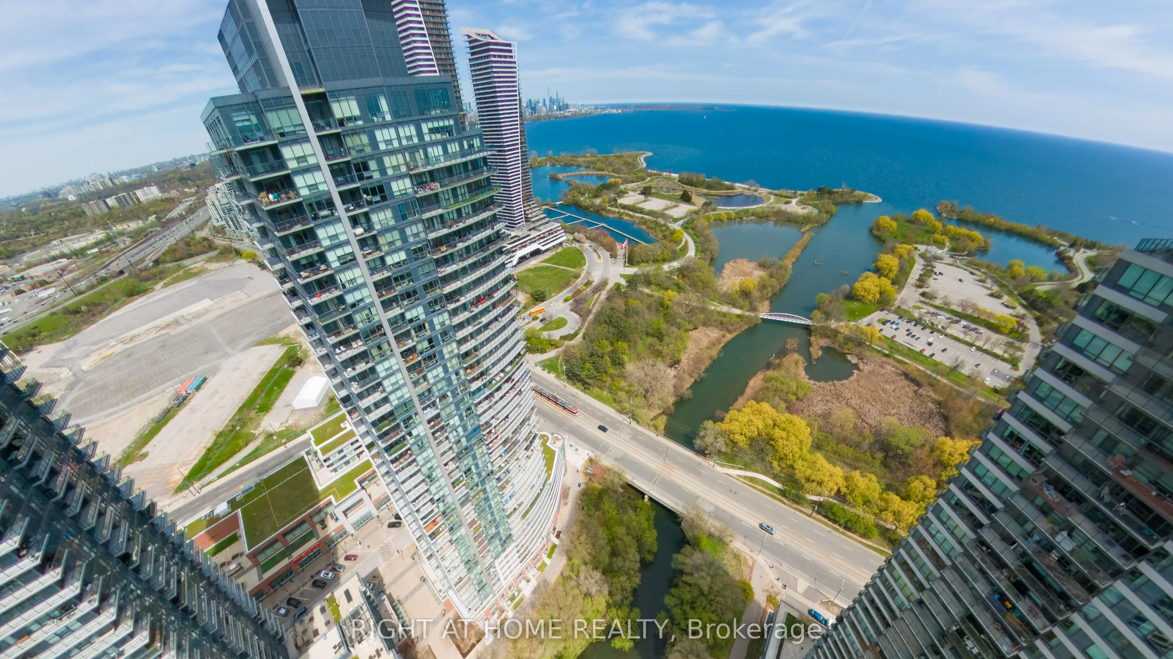 2212 Lake Shore Boulevard W #2710