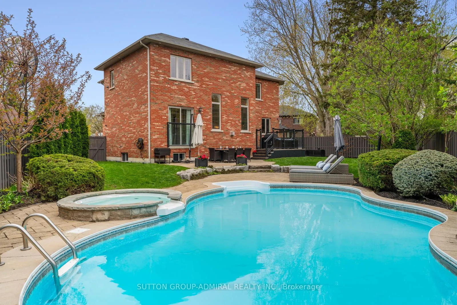 9 Cheshire Drive