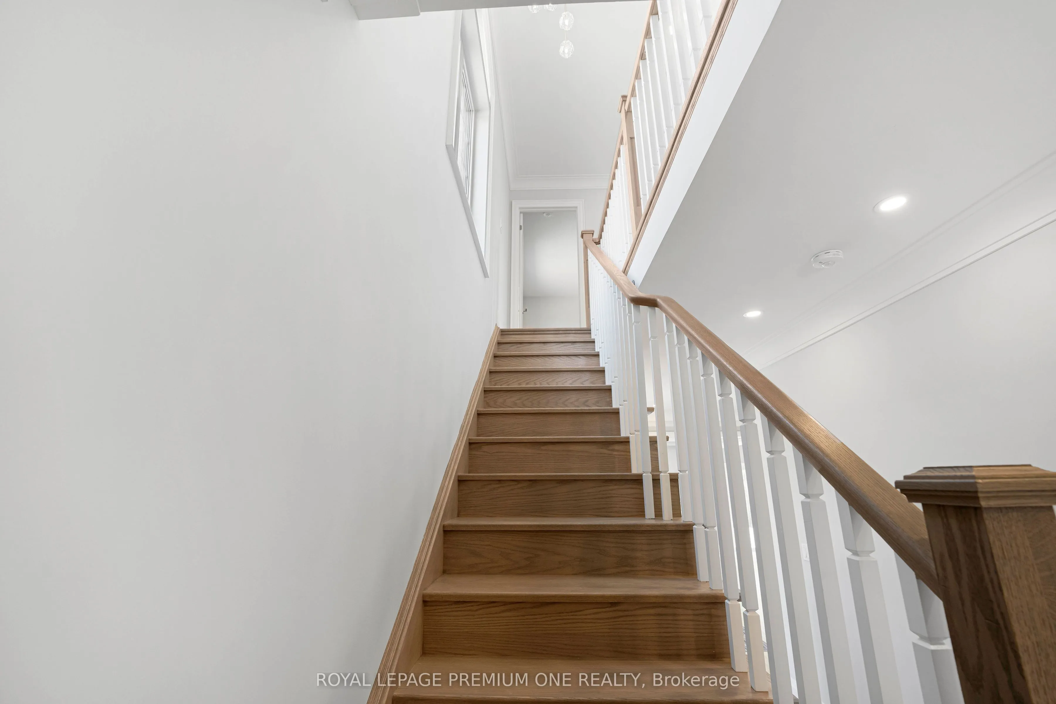 8 Jack Kenny Court