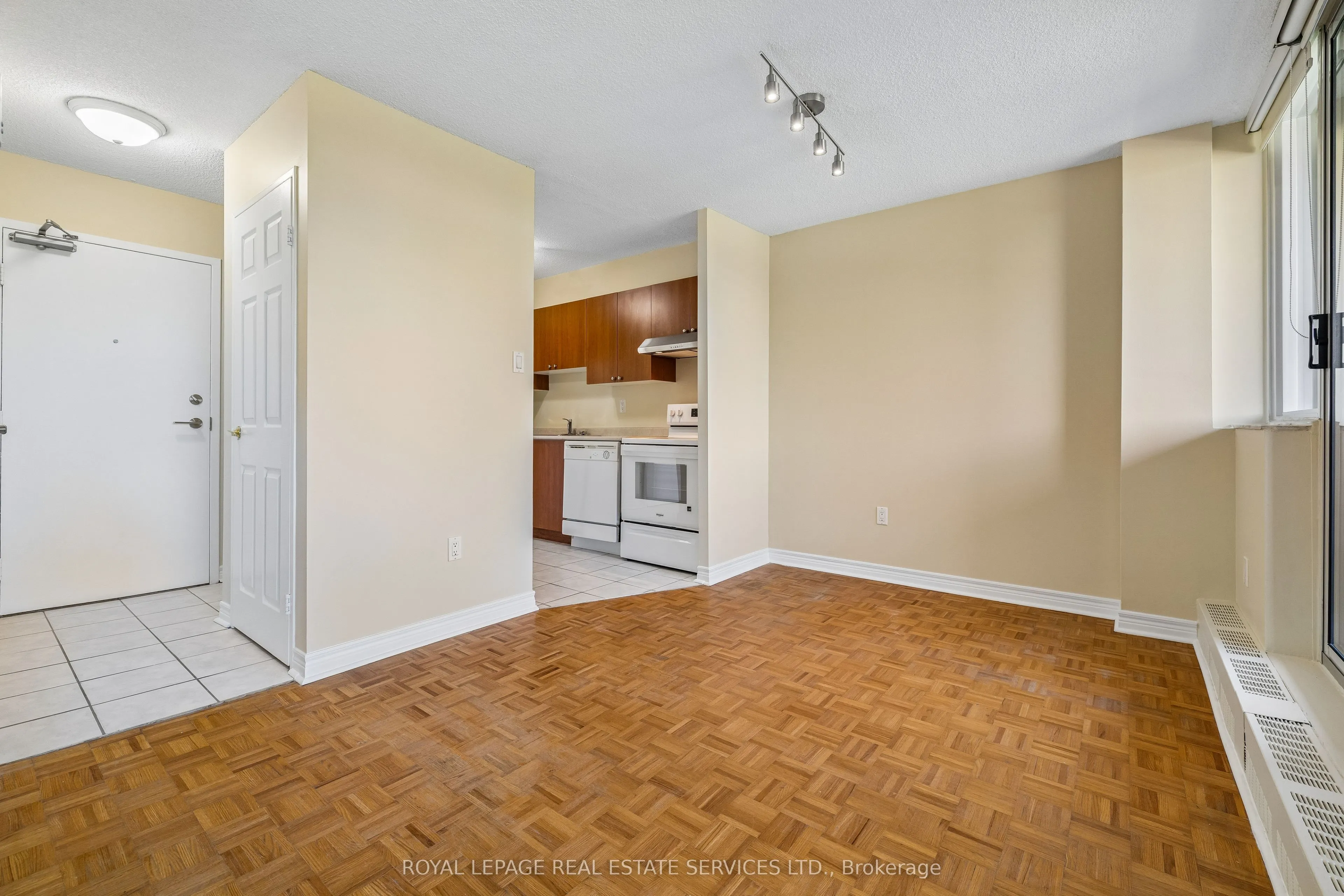3501 Glen Erin Drive #311