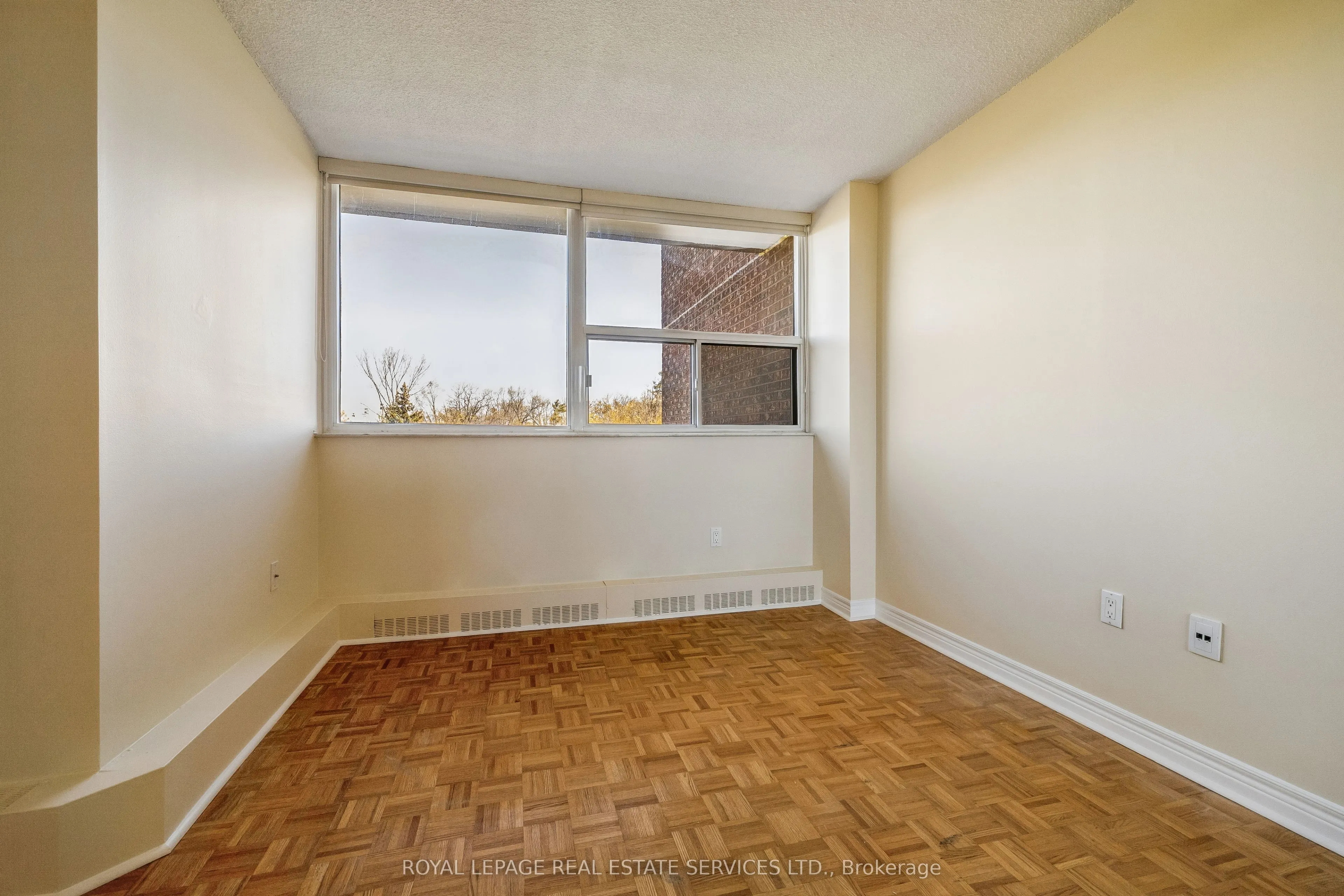 3501 Glen Erin Drive #311