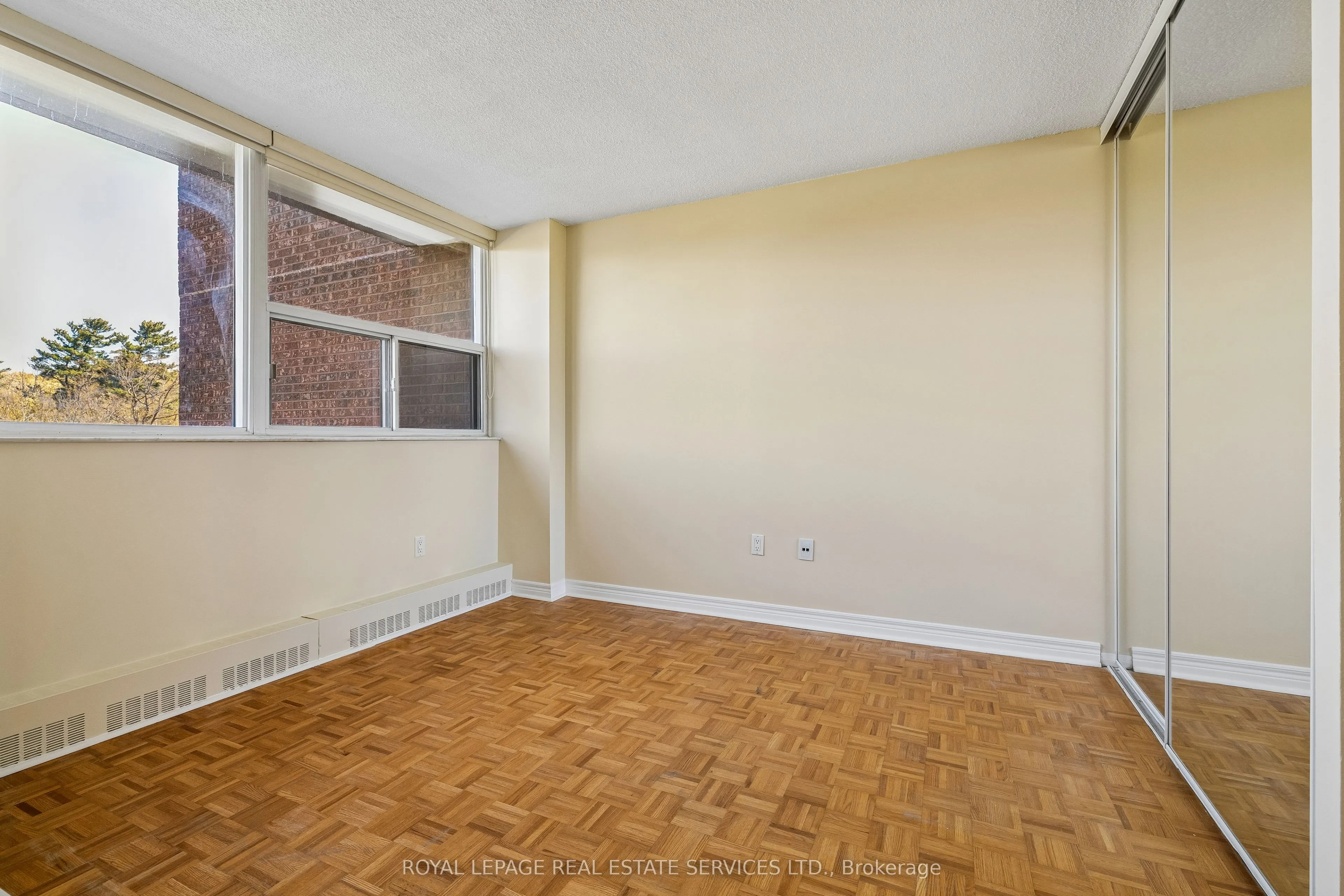 3501 Glen Erin Drive #311