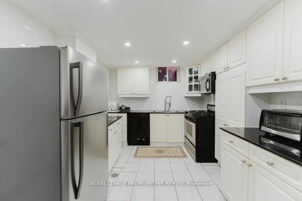 25 Sir Lancelot Court
