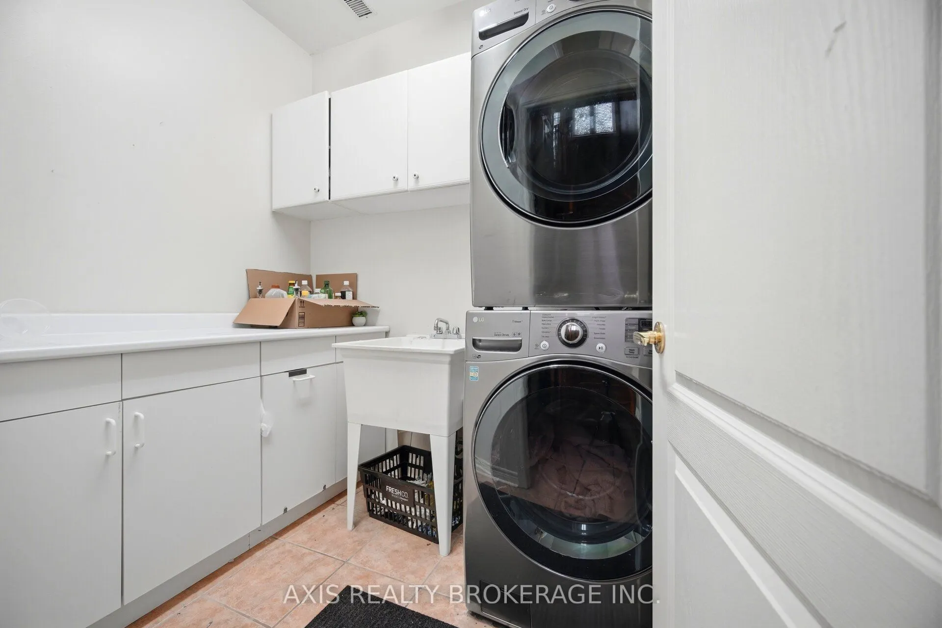 27 Terrastone Court