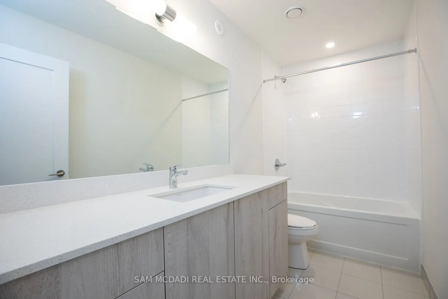 1180 Cawthra Road #102