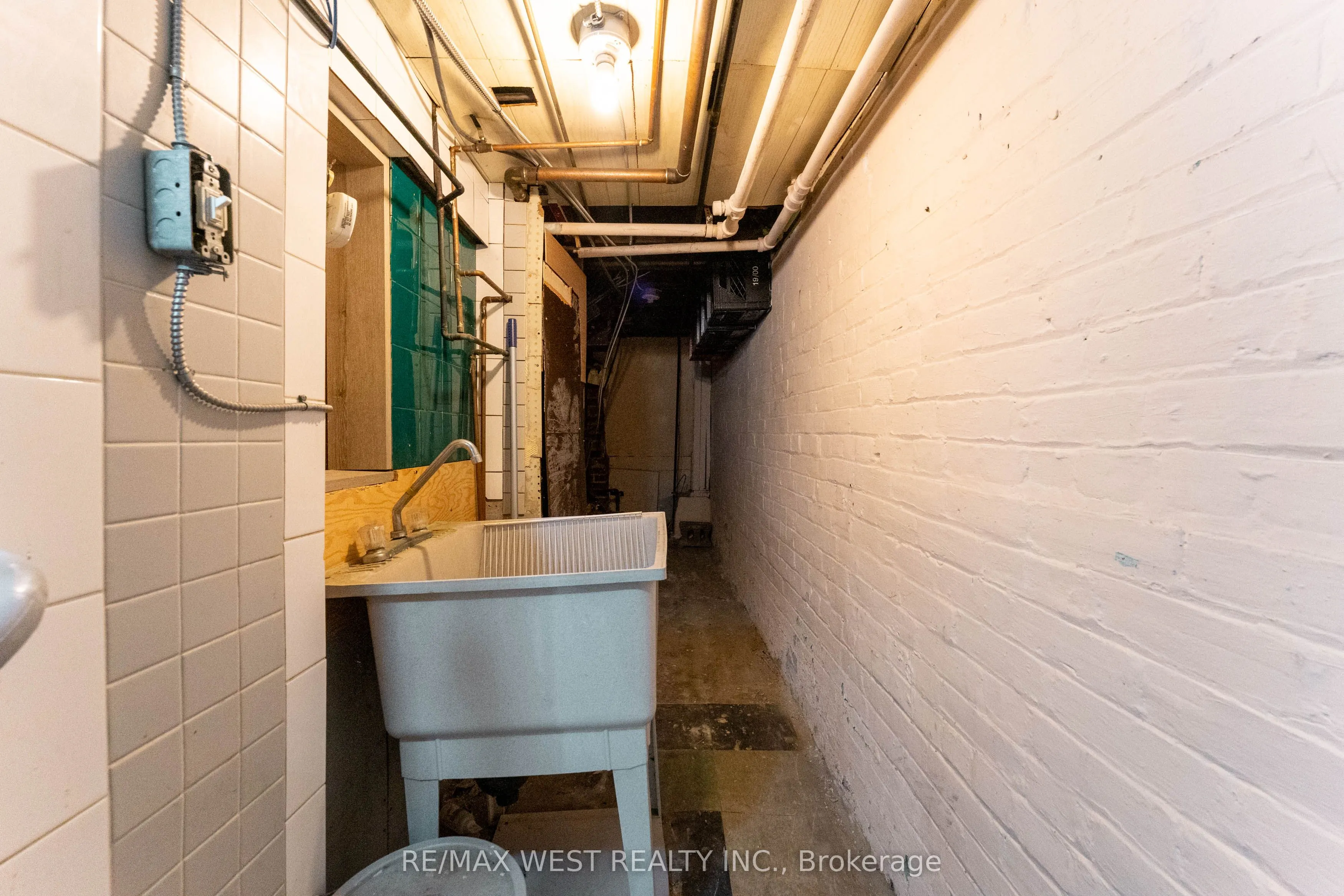 1311 King Street W
