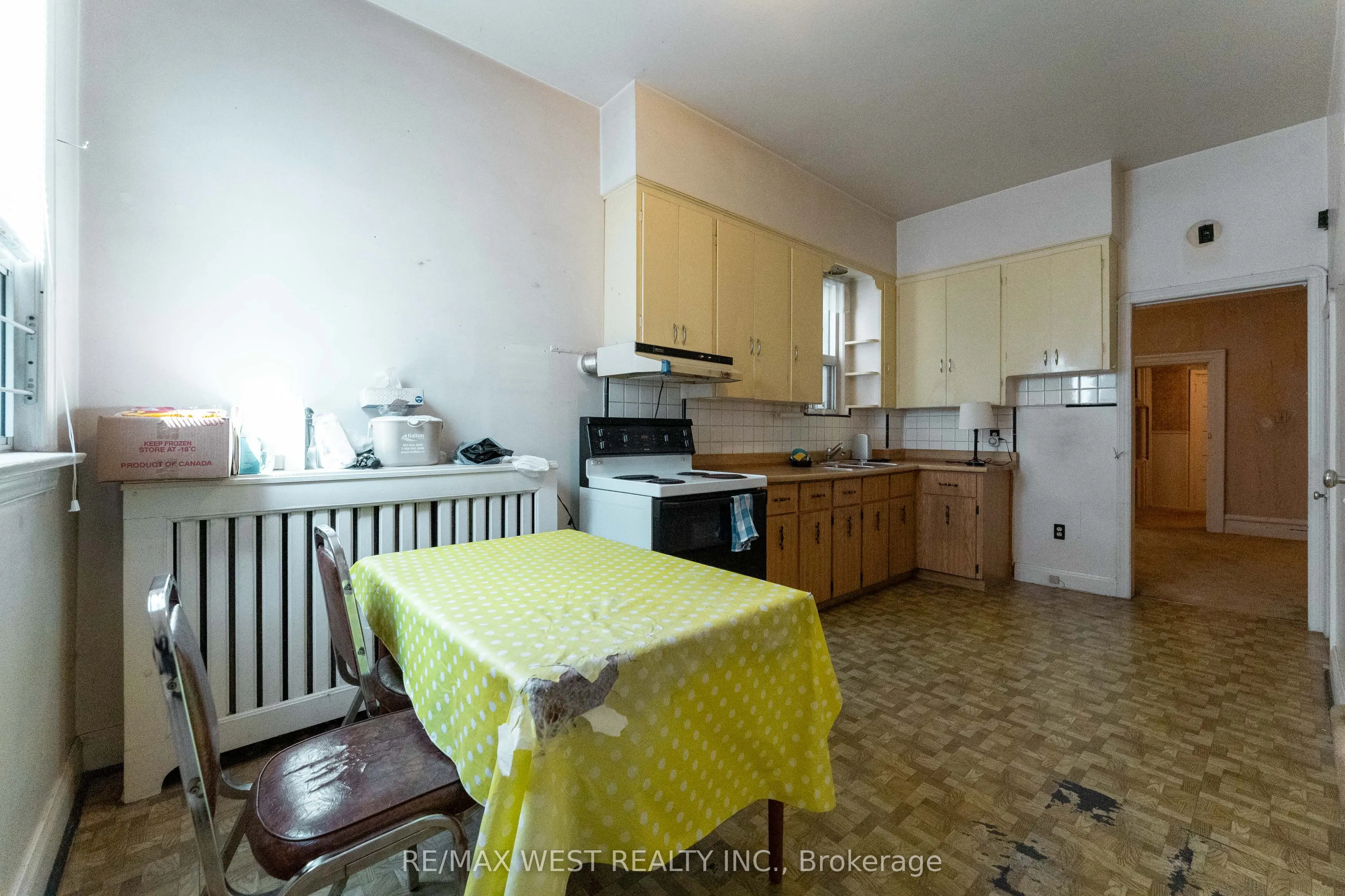 1311 King Street W
