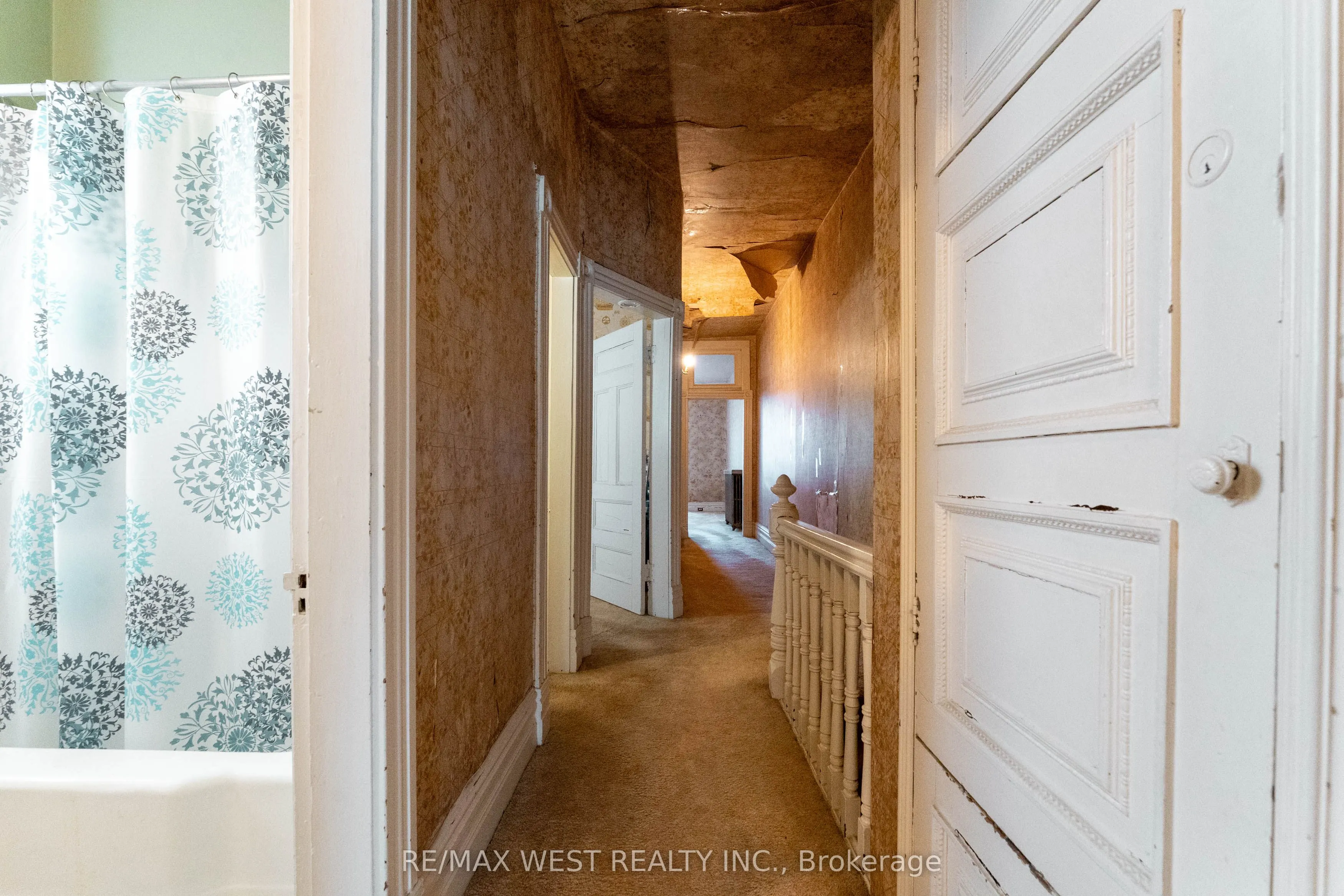 1311 King Street W