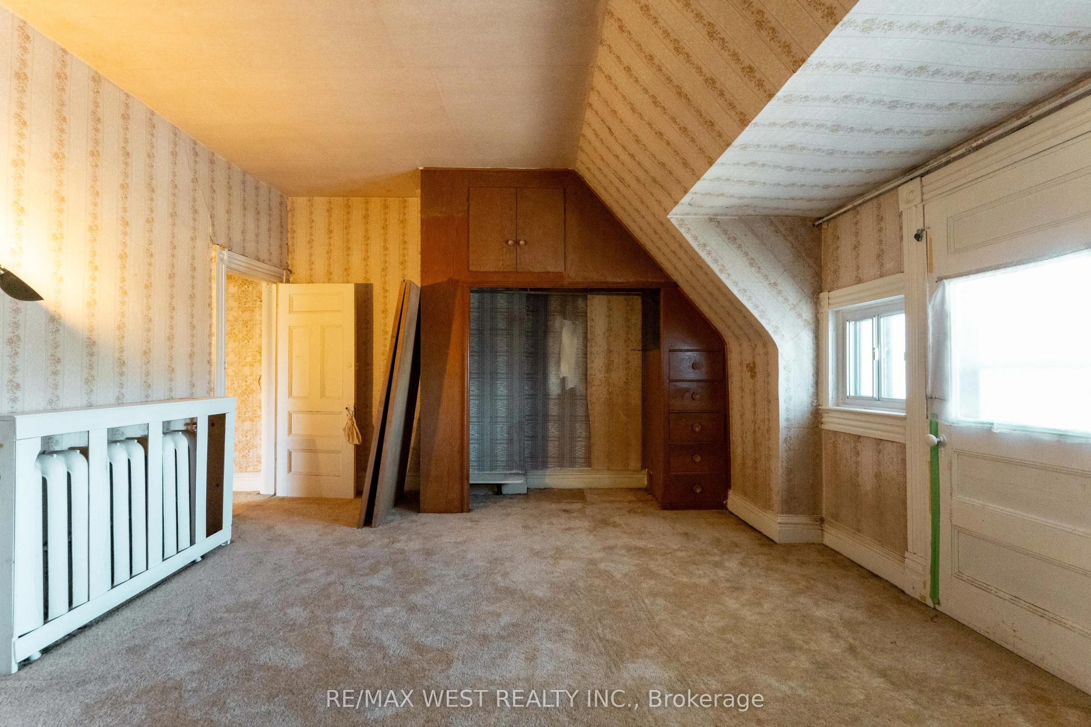 1311 King Street W
