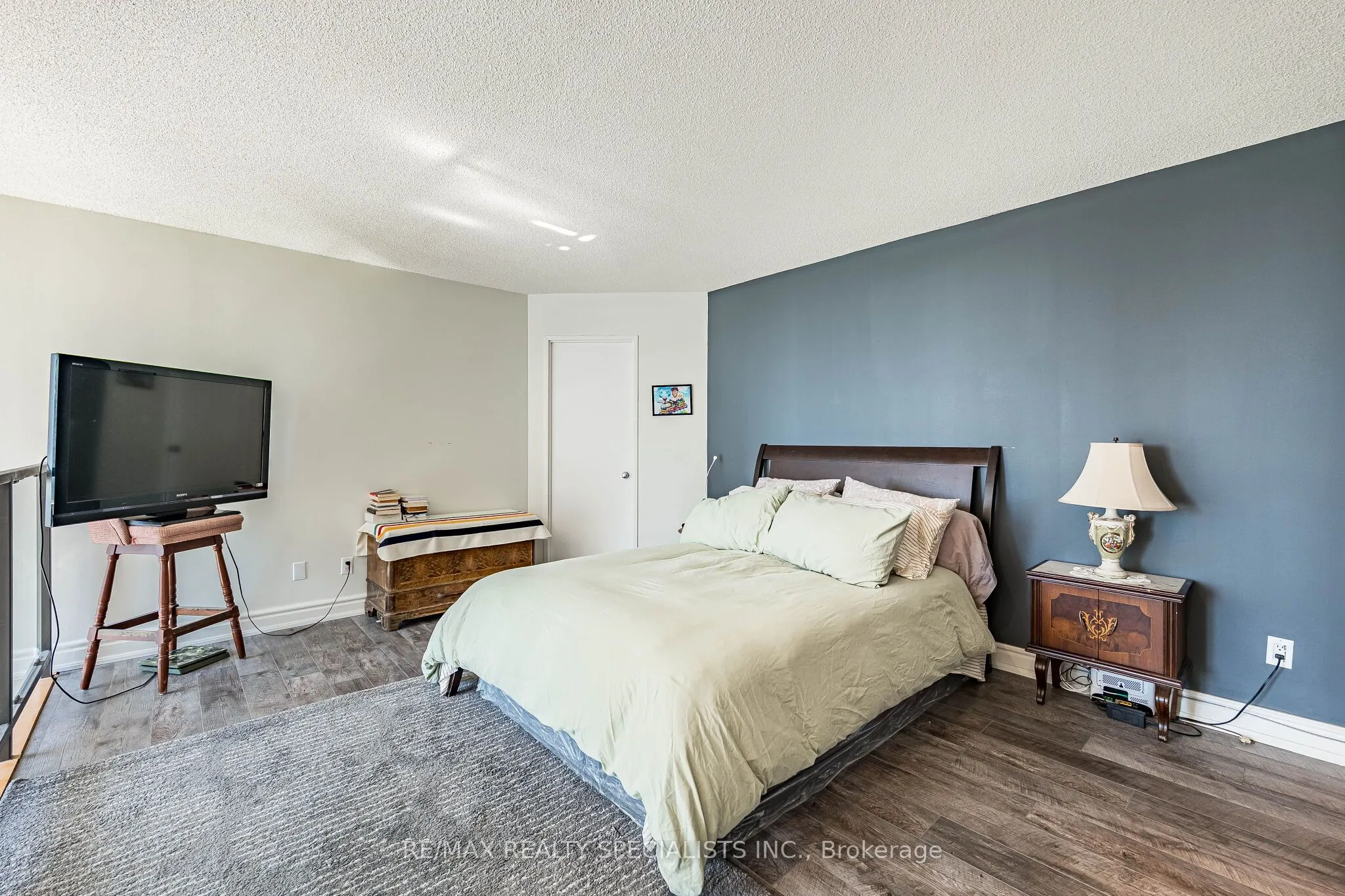 250 Manitoba Street #838