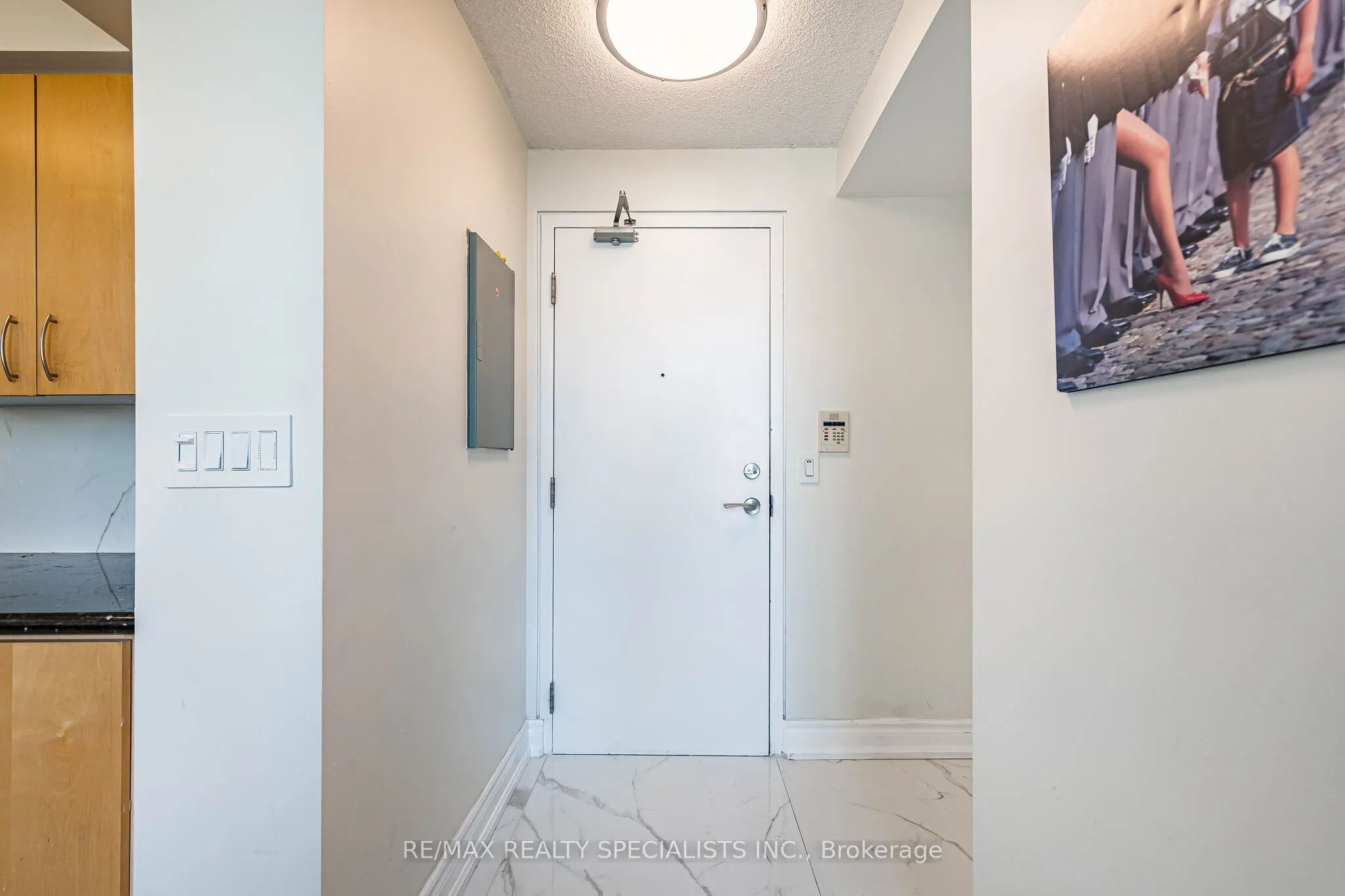 250 Manitoba Street #838