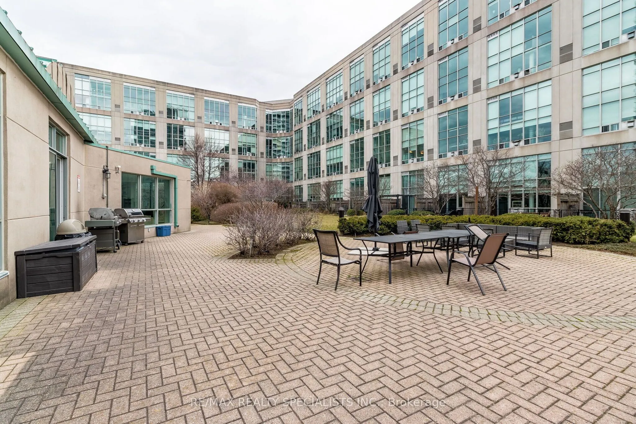250 Manitoba Street #838