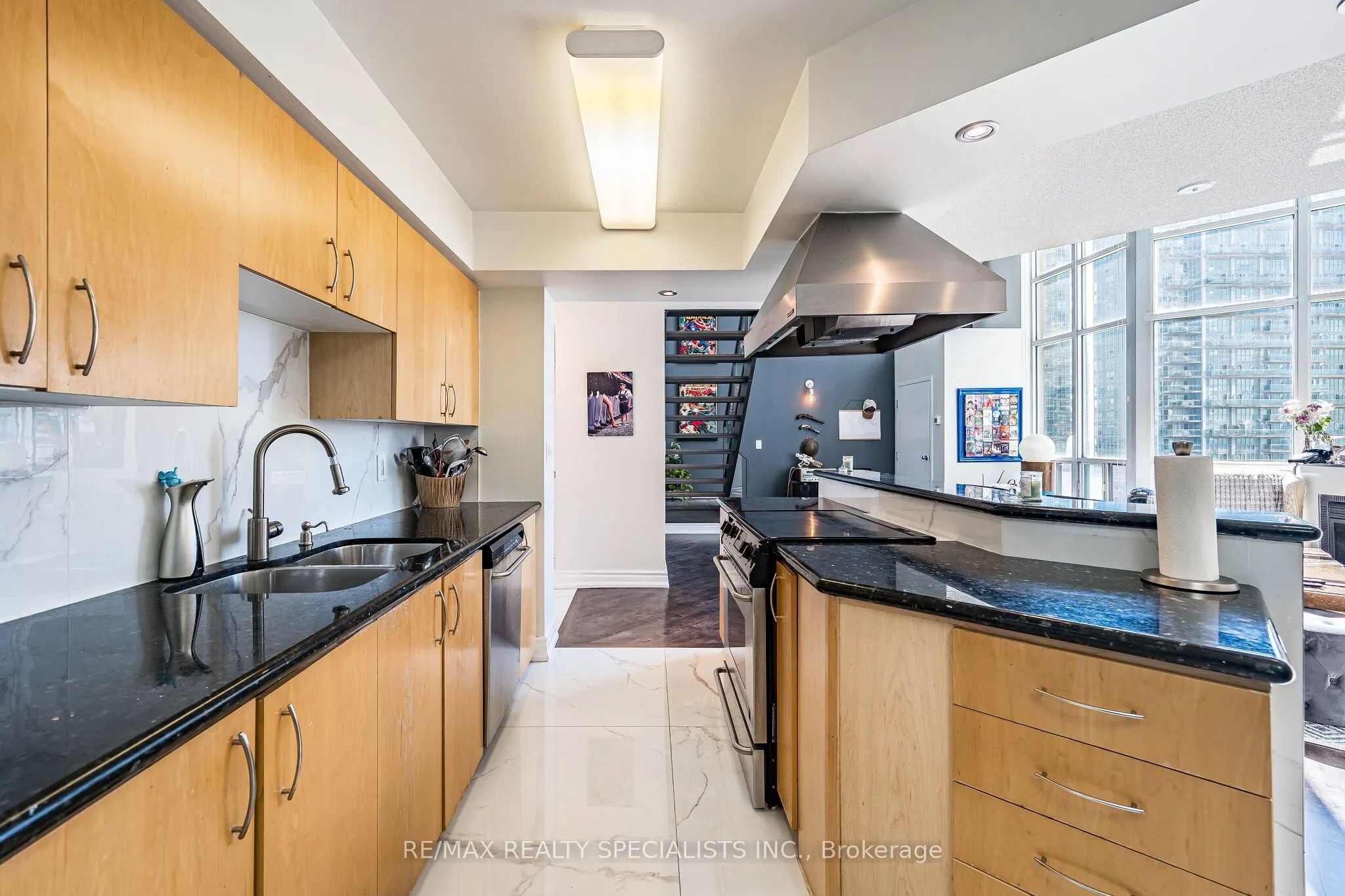 250 Manitoba Street #838