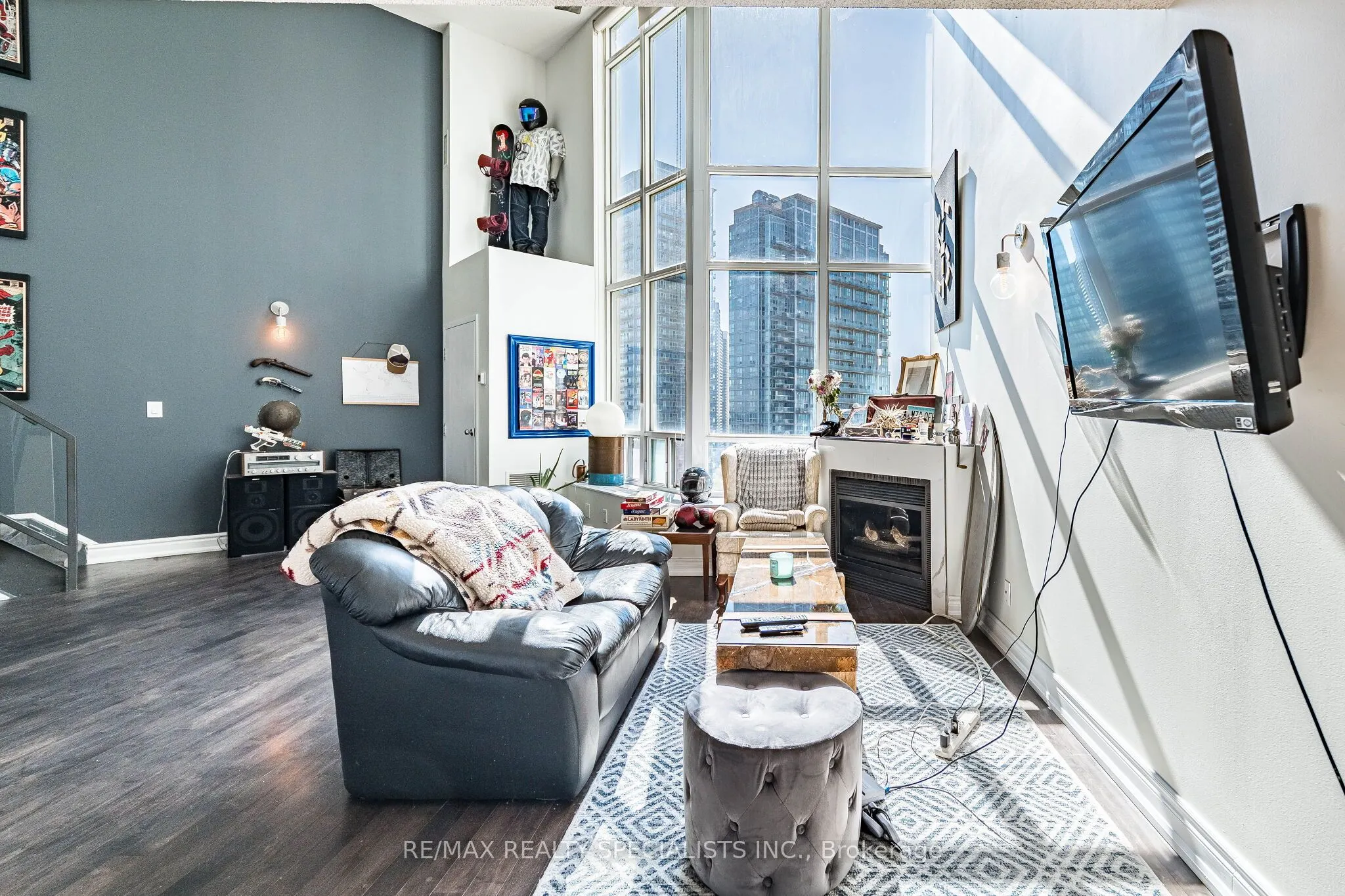 250 Manitoba Street #838