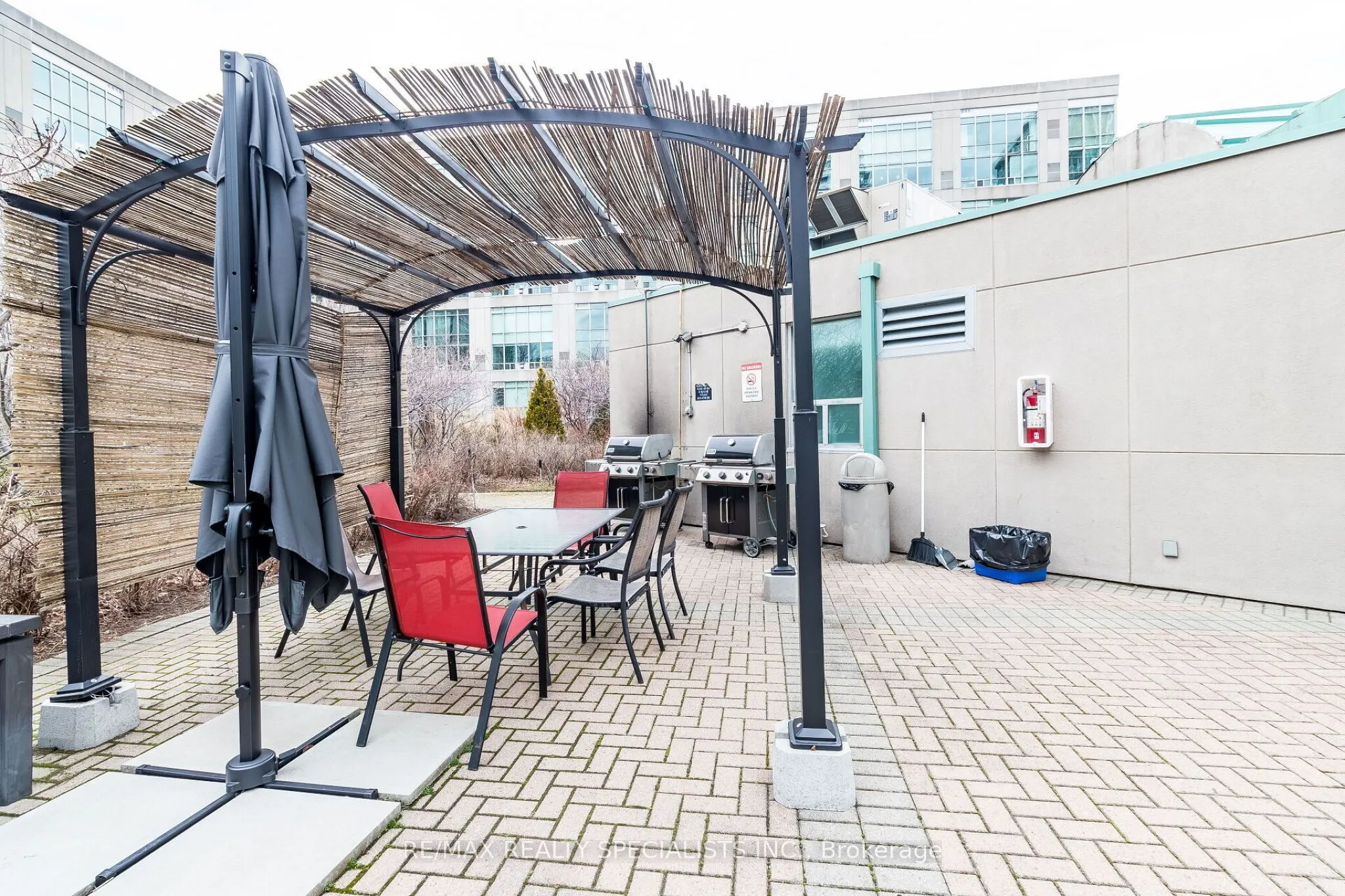 250 Manitoba Street #838