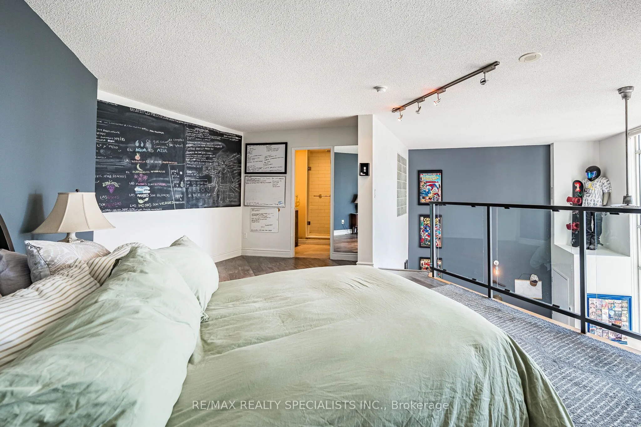 250 Manitoba Street #838