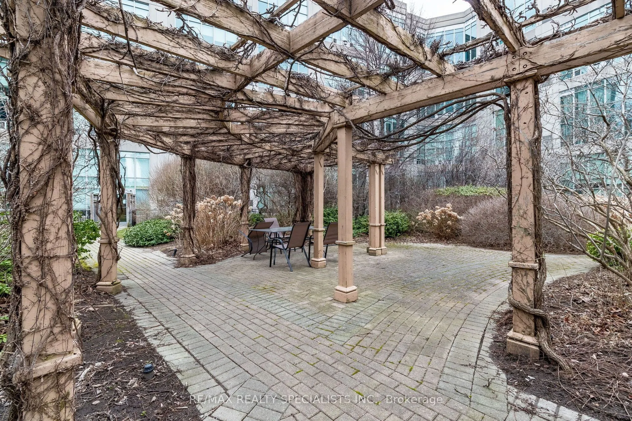 250 Manitoba Street #838
