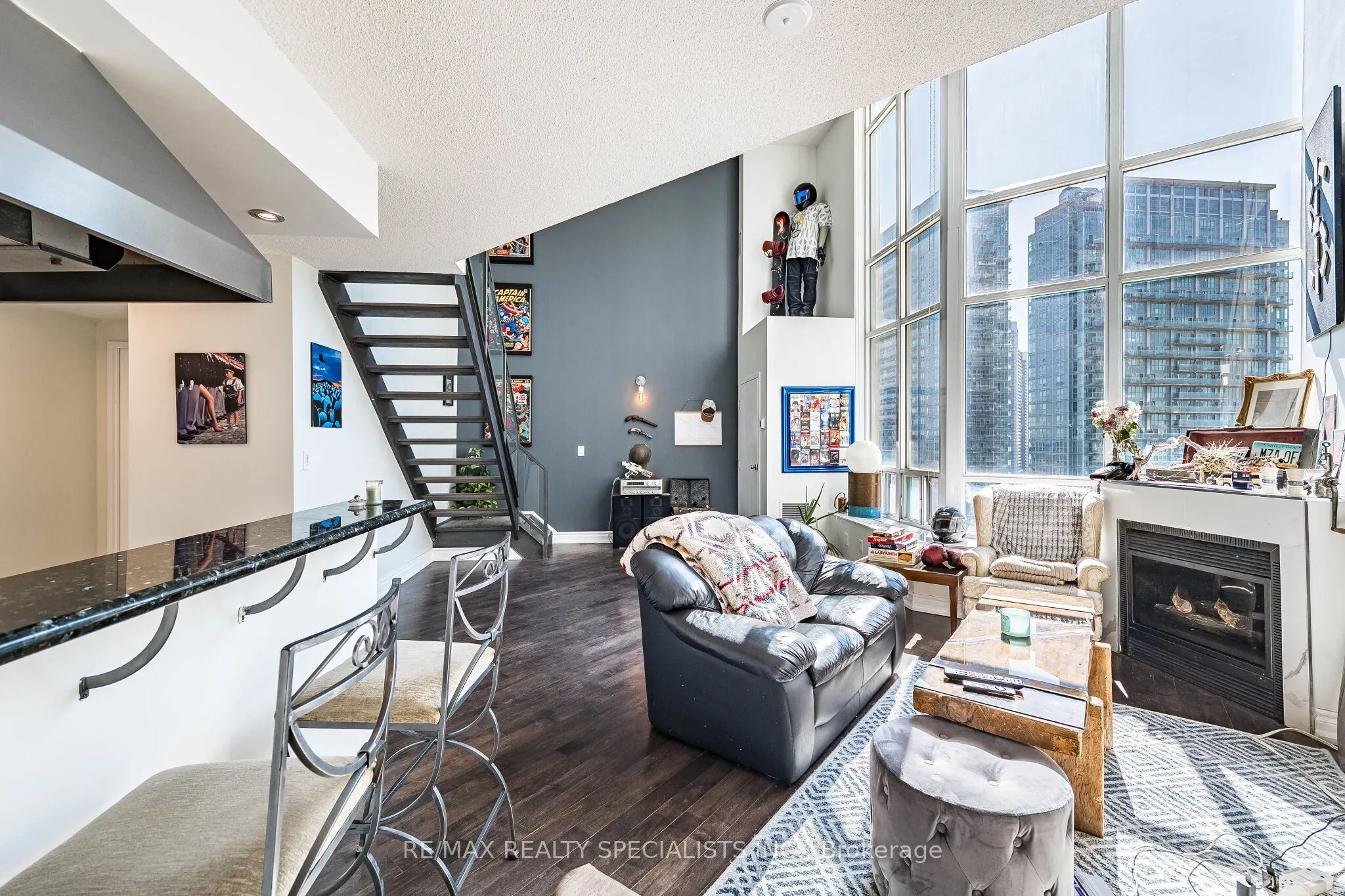 250 Manitoba Street #838