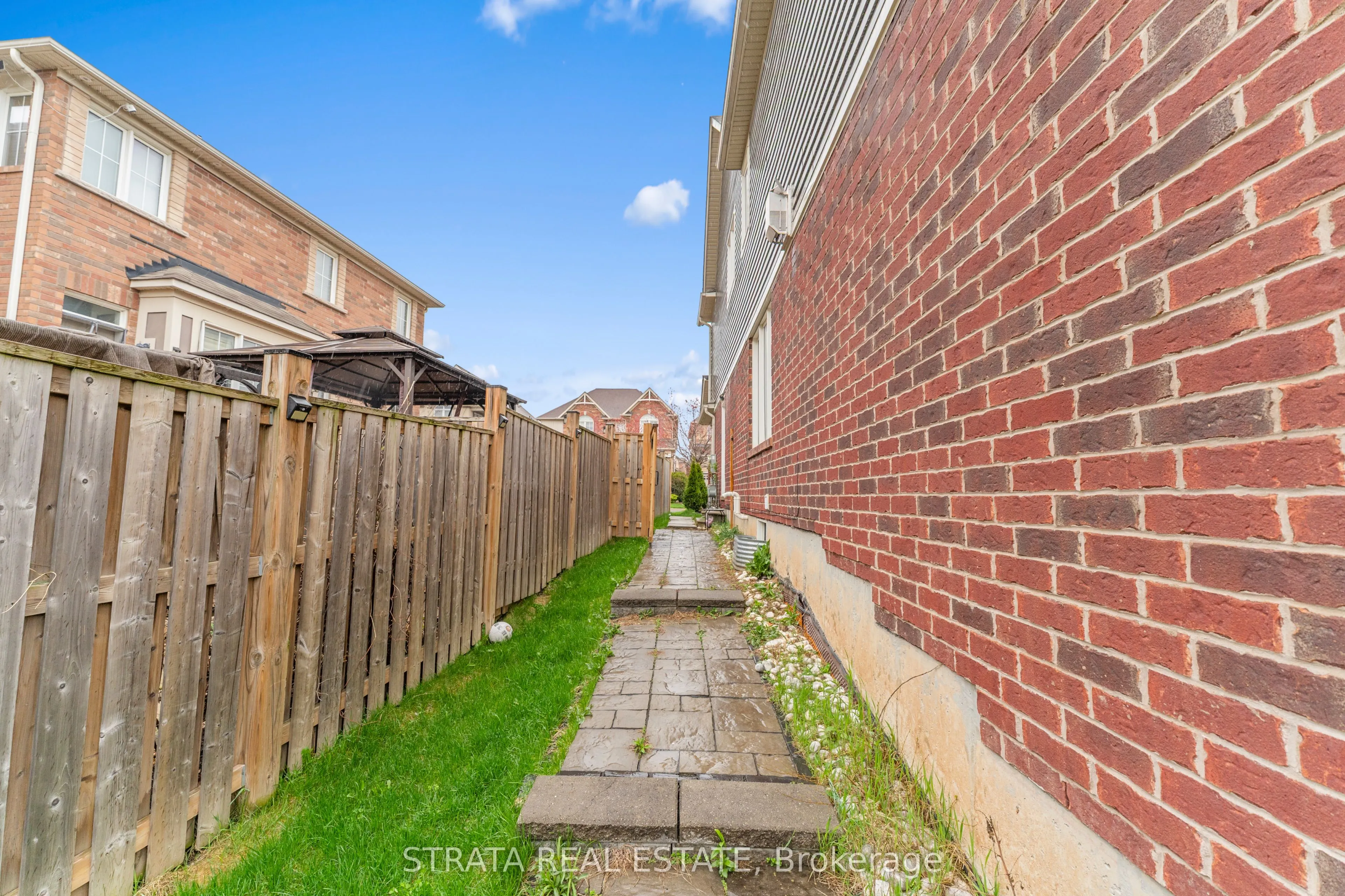 358 Laundon Terrace