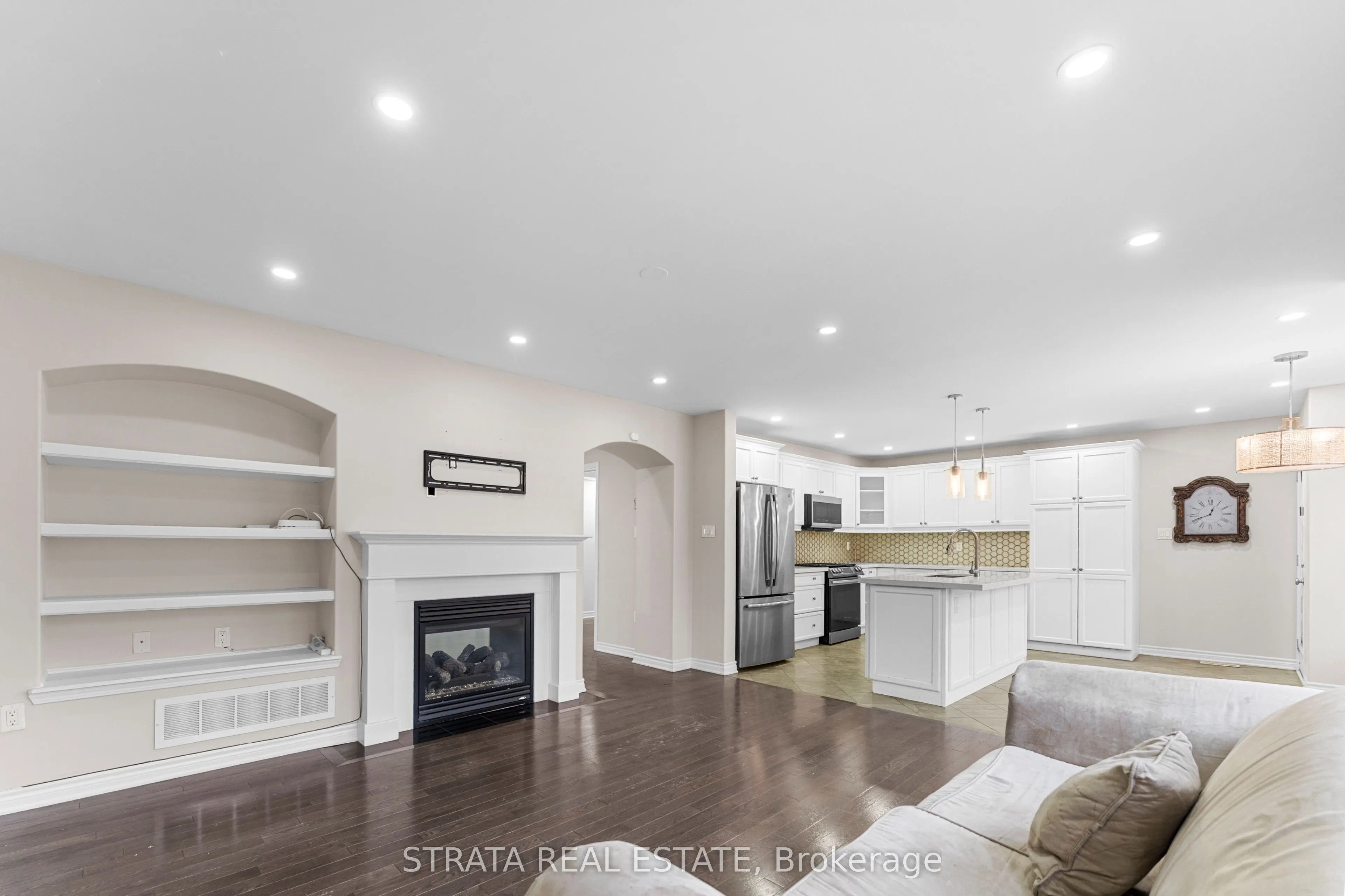 358 Laundon Terrace