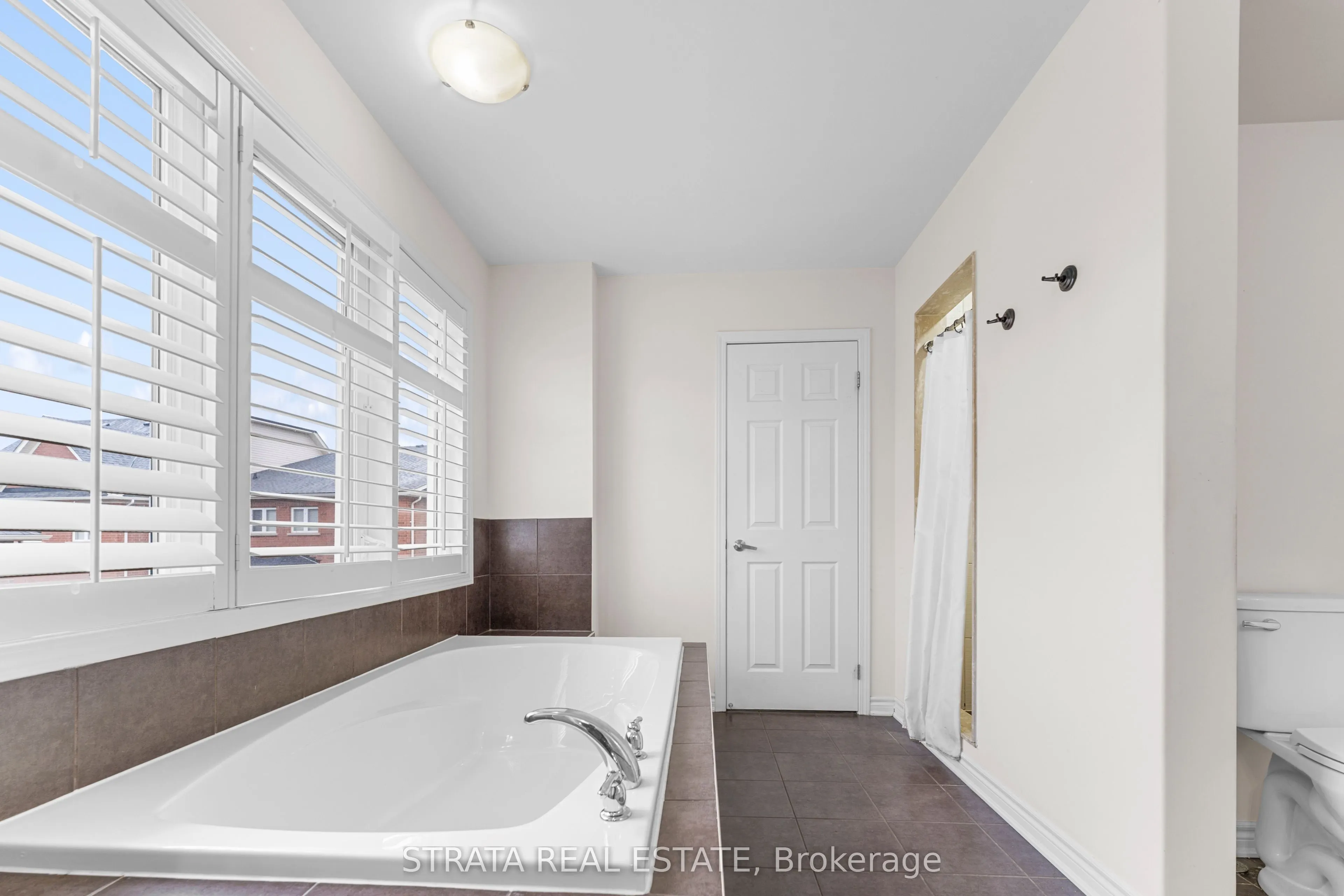 358 Laundon Terrace