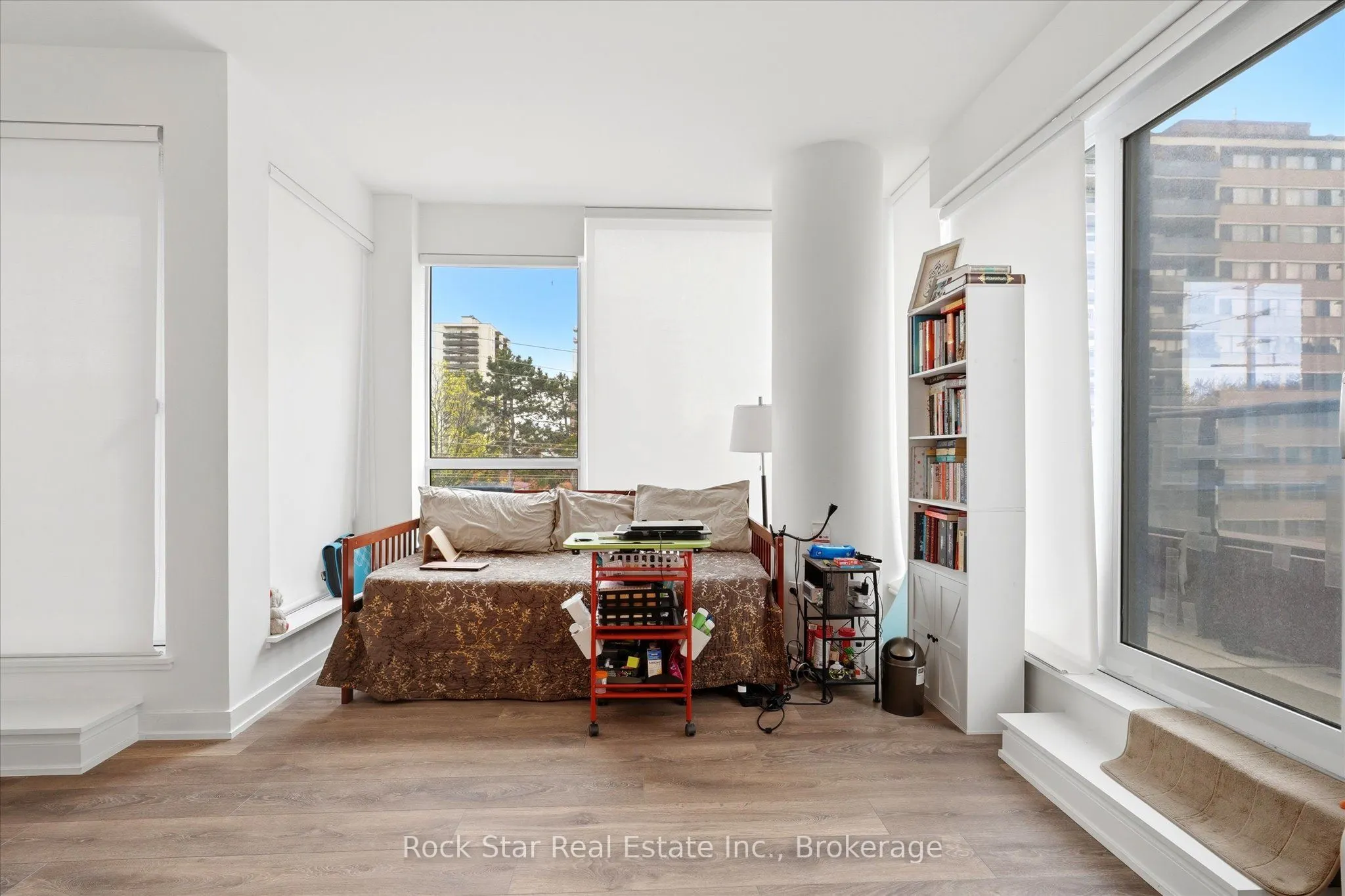 28 Ann Street #209