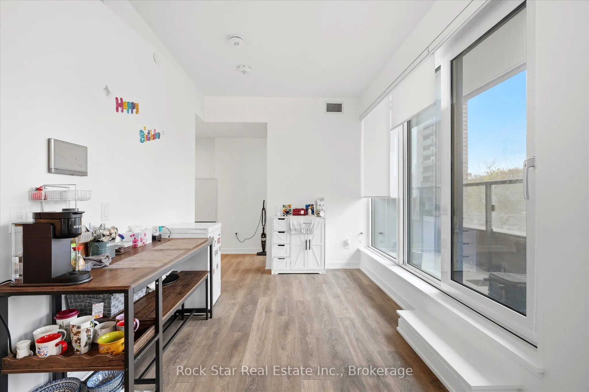 28 Ann Street #209