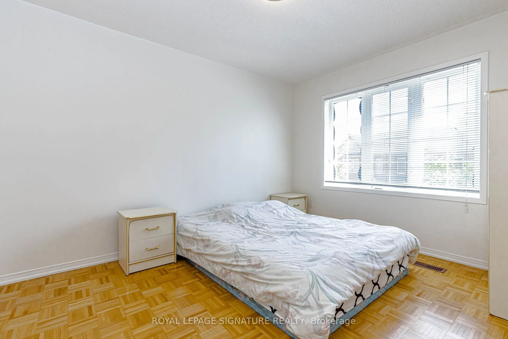 120 Tarragona Boulevard