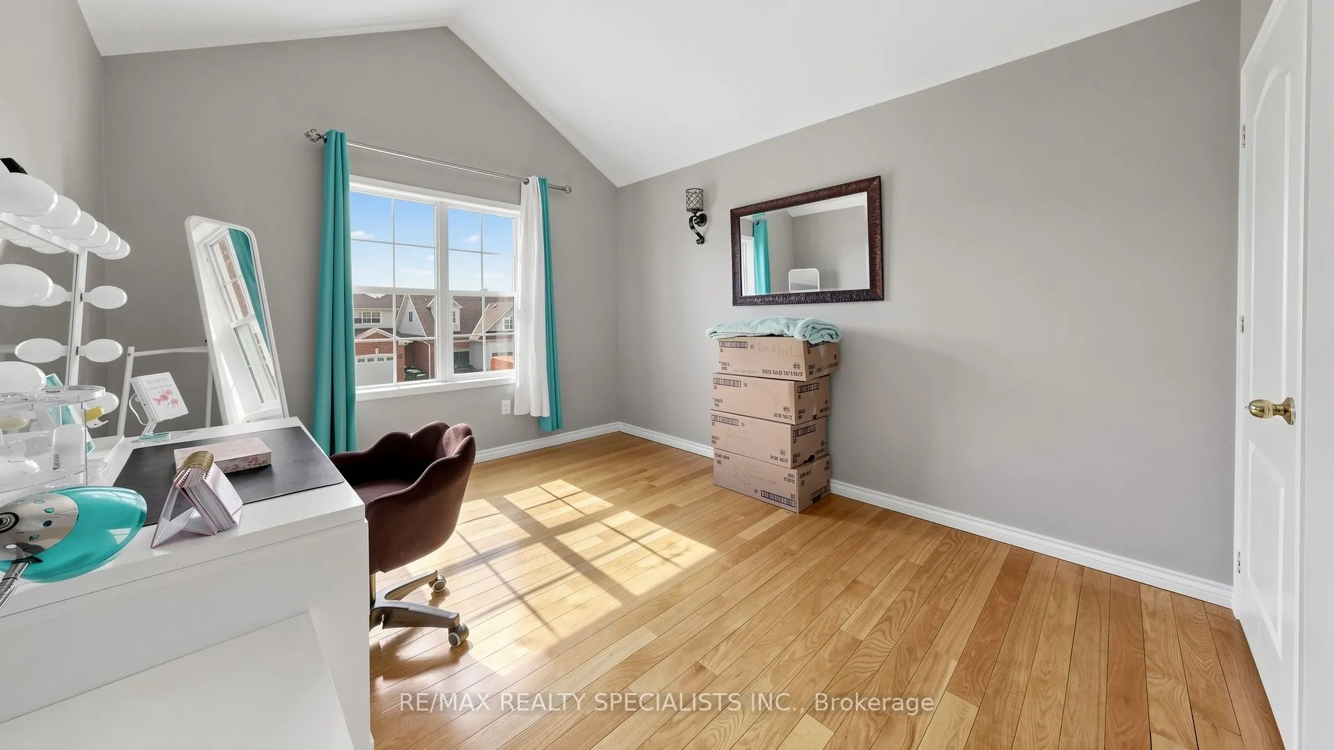 193 Queen Mary Drive