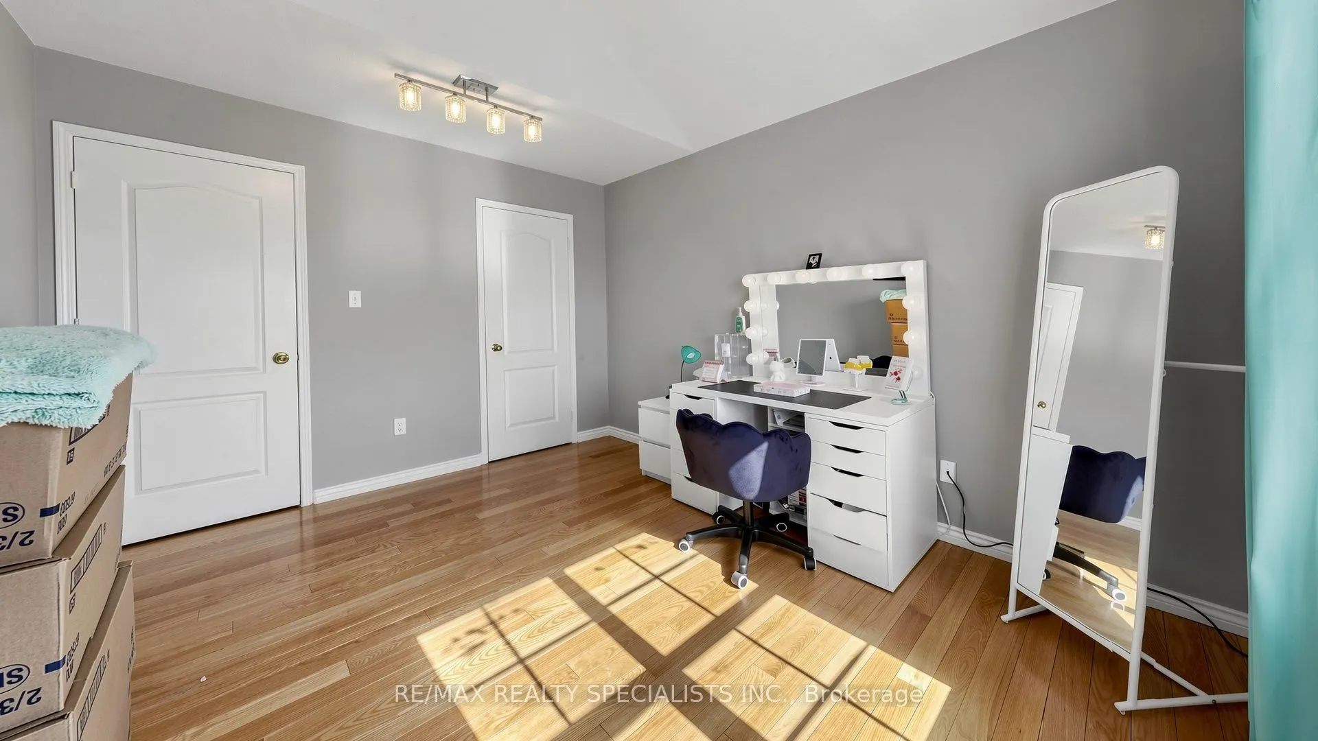 193 Queen Mary Drive