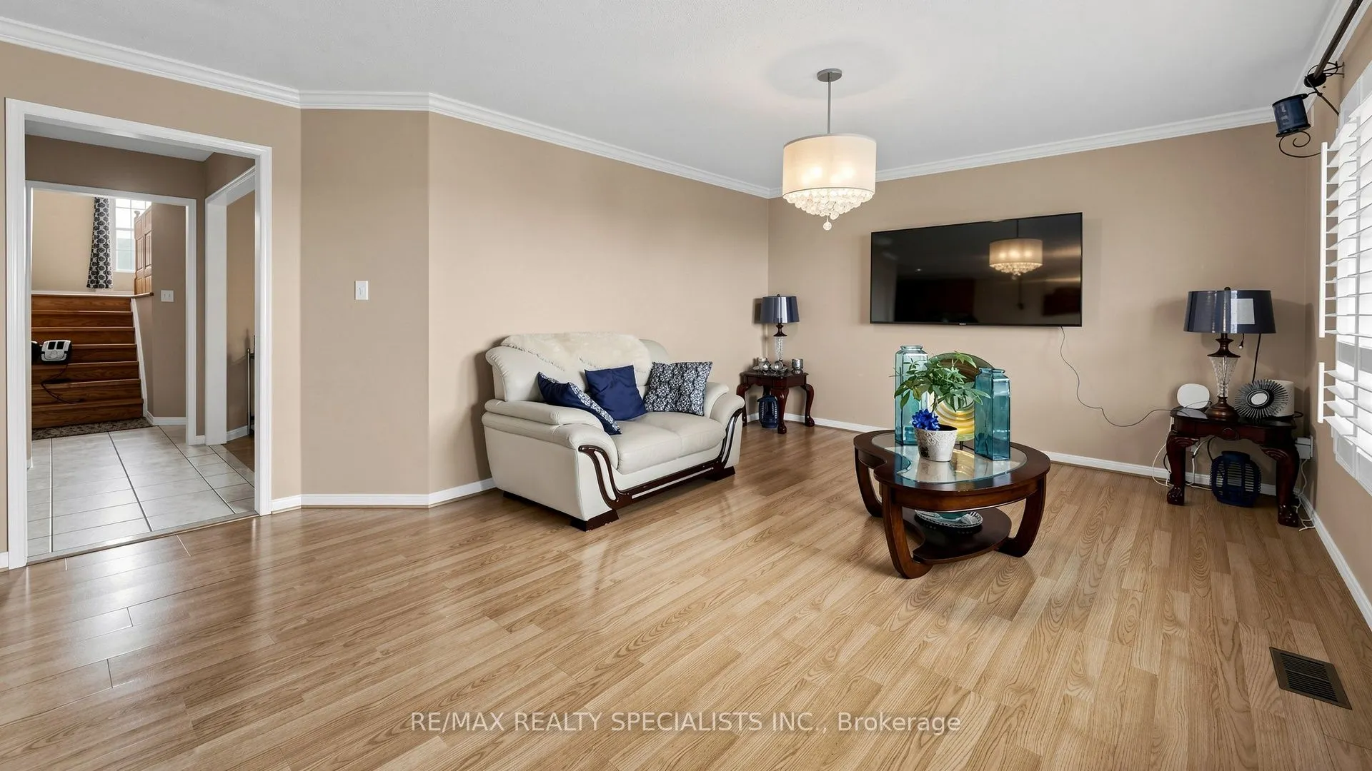 193 Queen Mary Drive