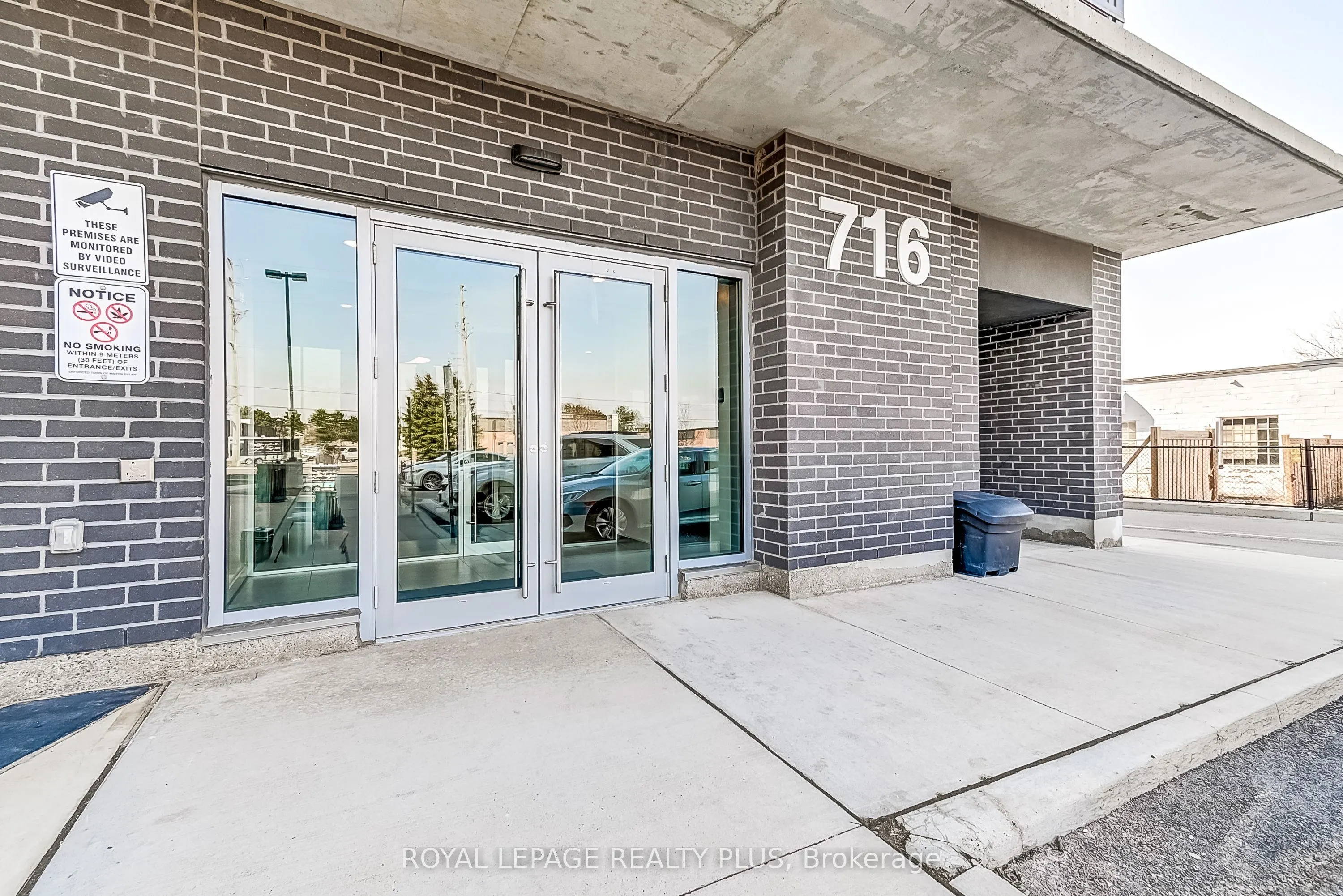 716 Main Street E #708