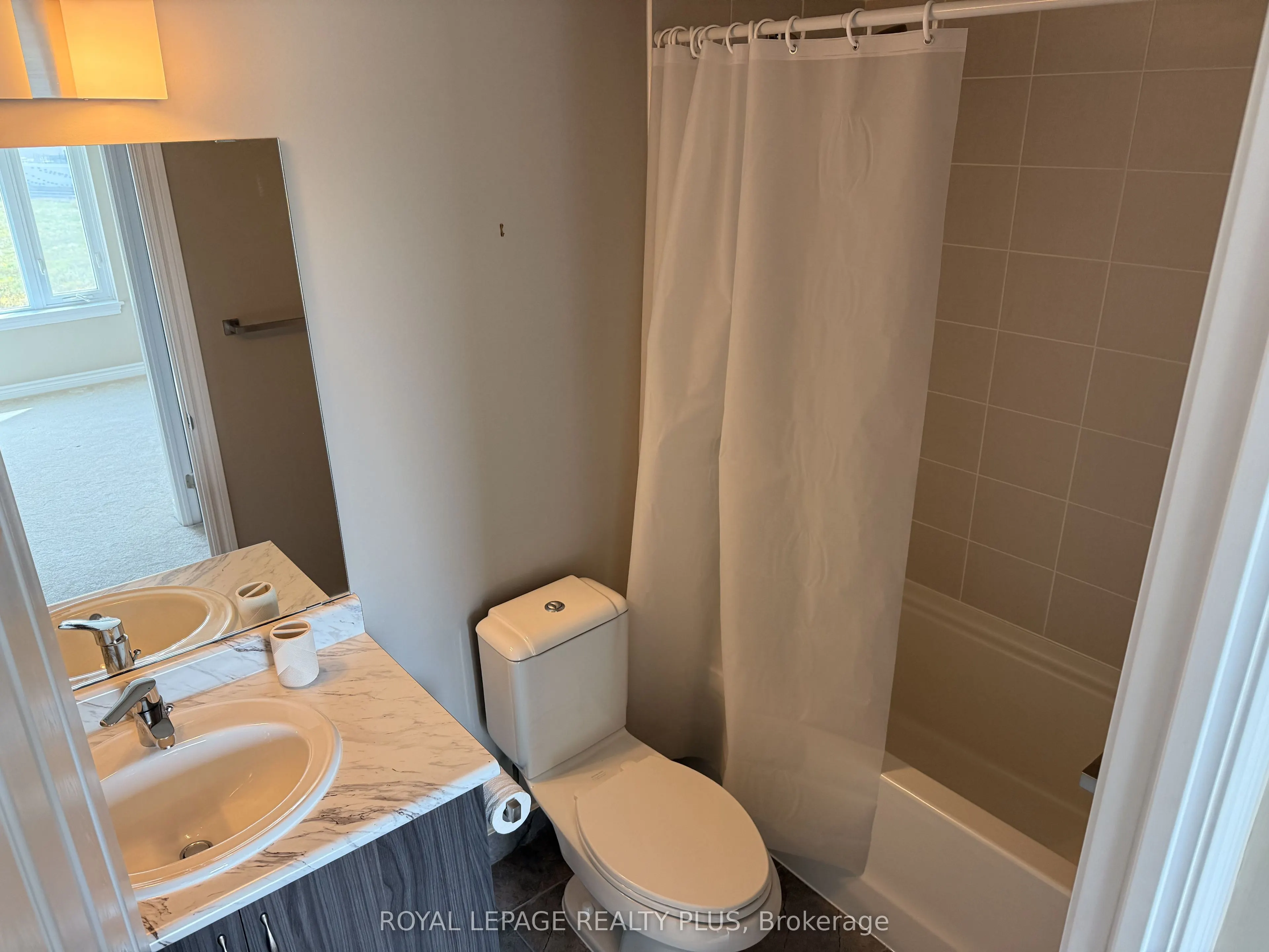 716 Main Street E #708