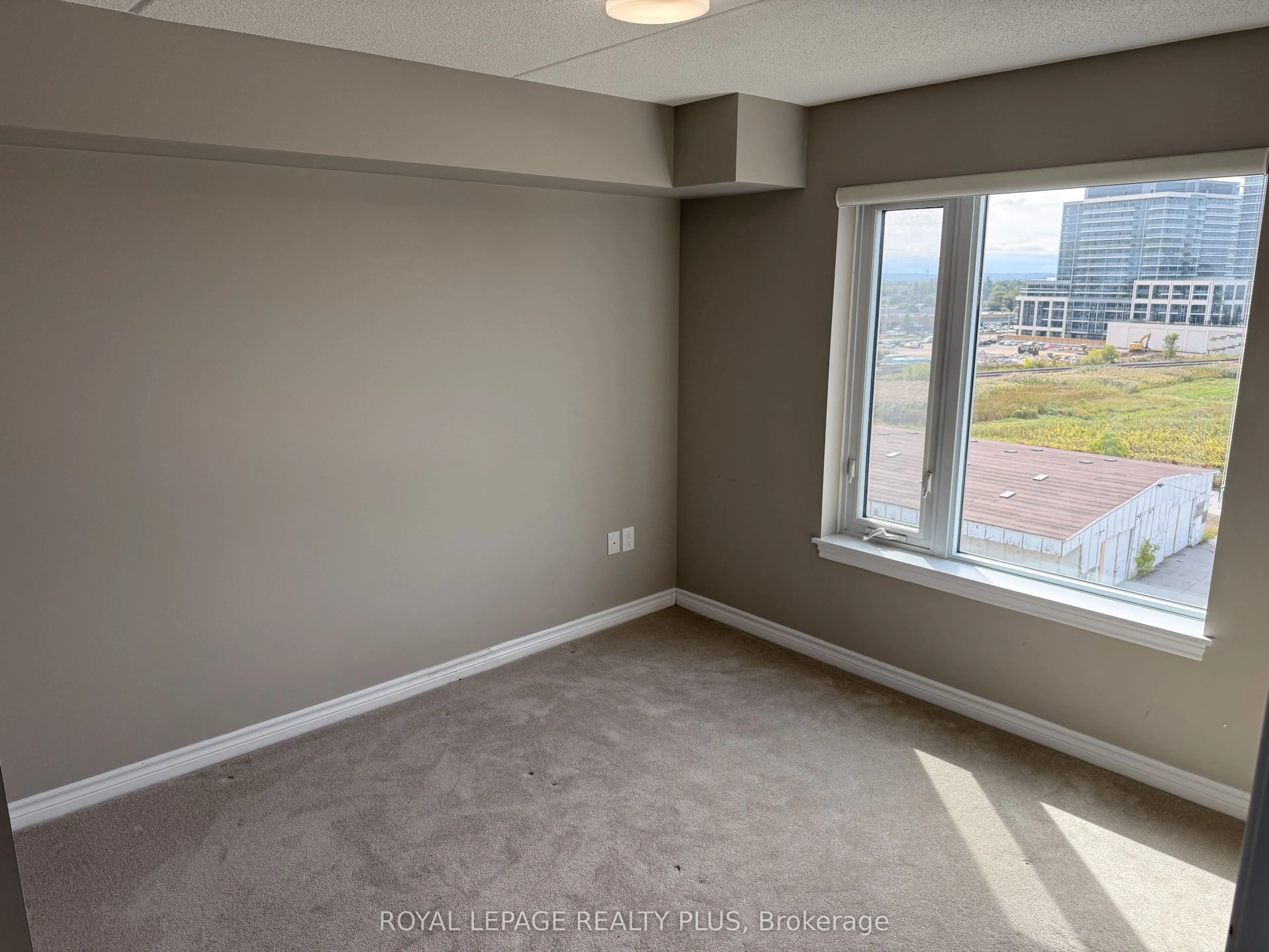 716 Main Street E #708
