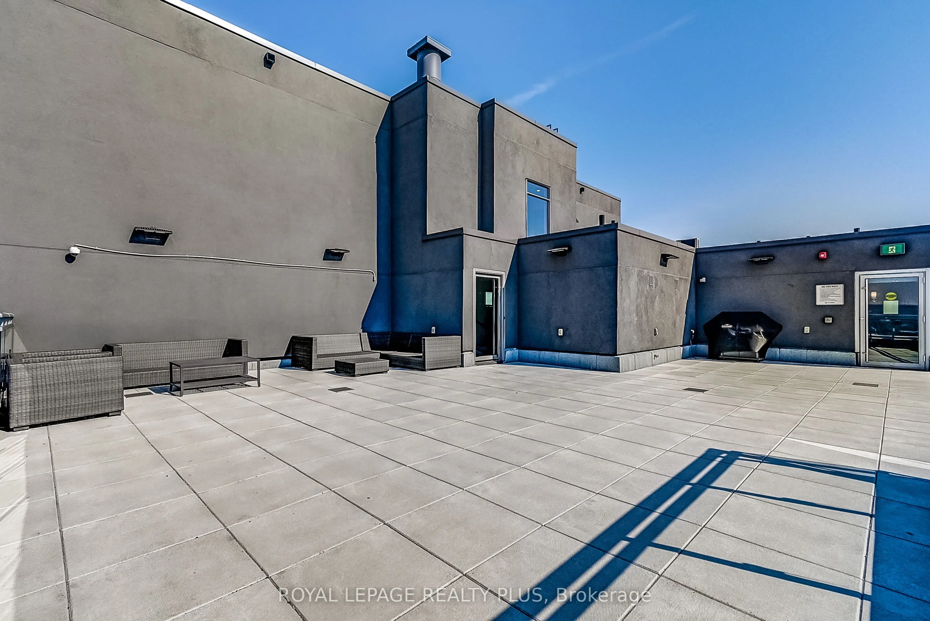 716 Main Street E #708
