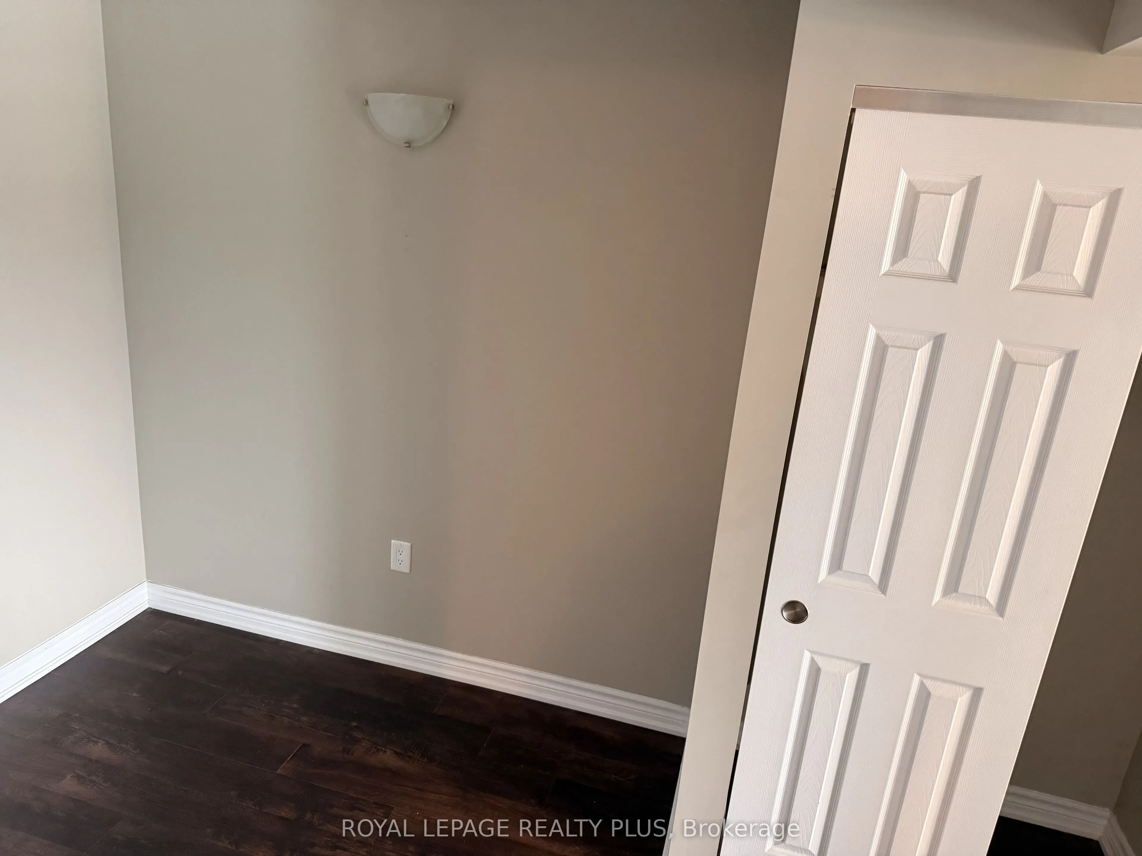 716 Main Street E #708