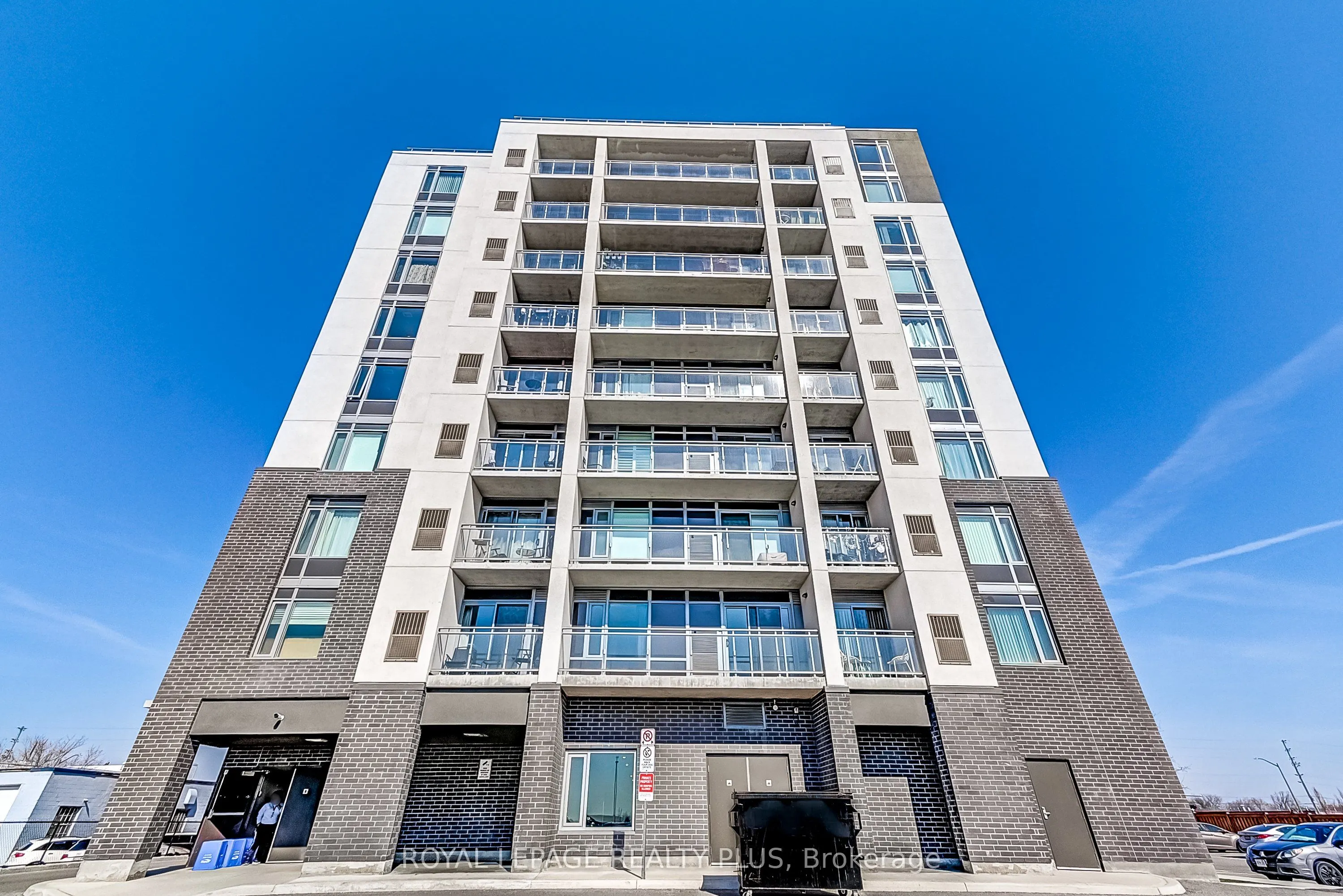716 Main Street E #708