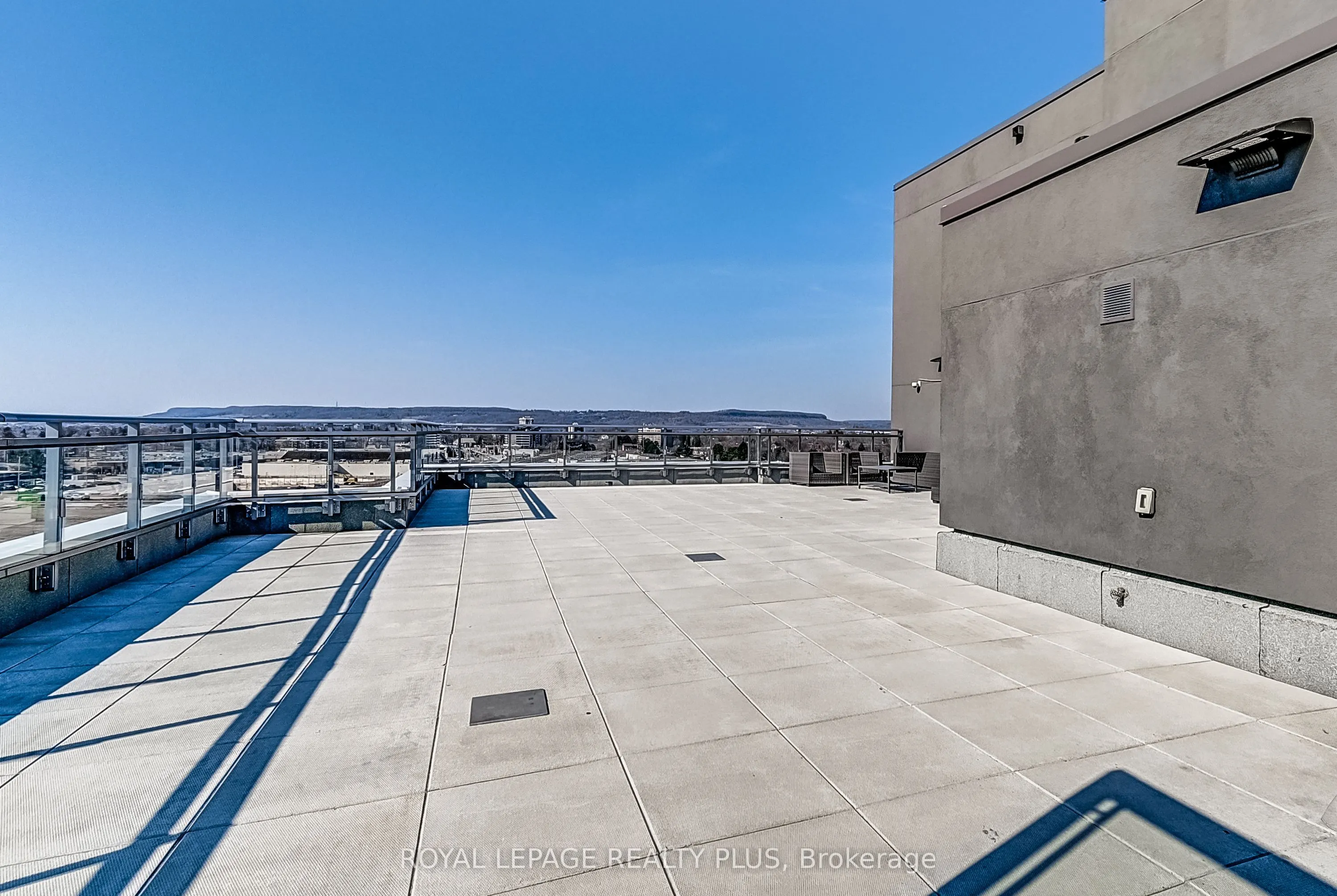 716 Main Street E #708
