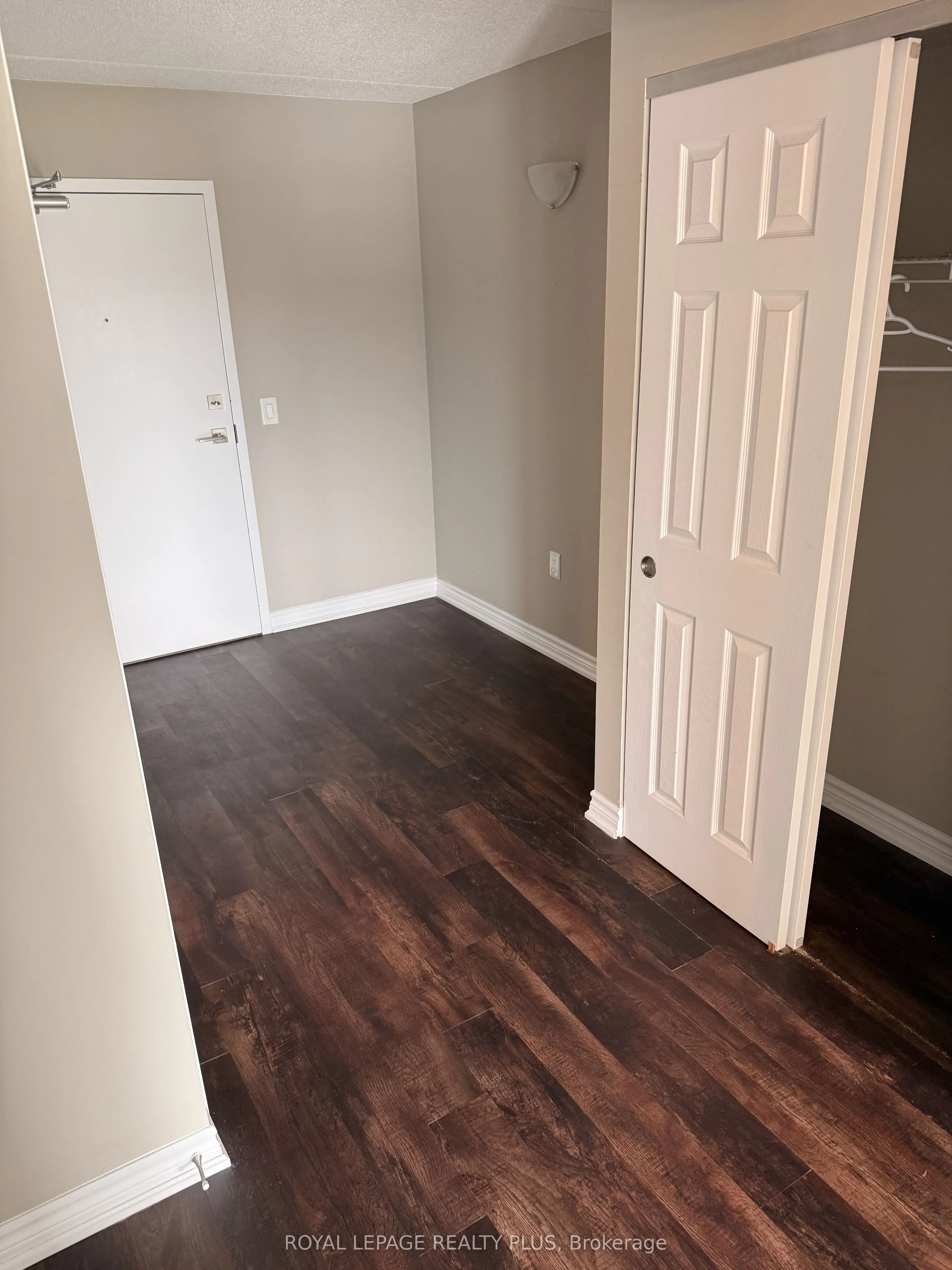 716 Main Street E #708