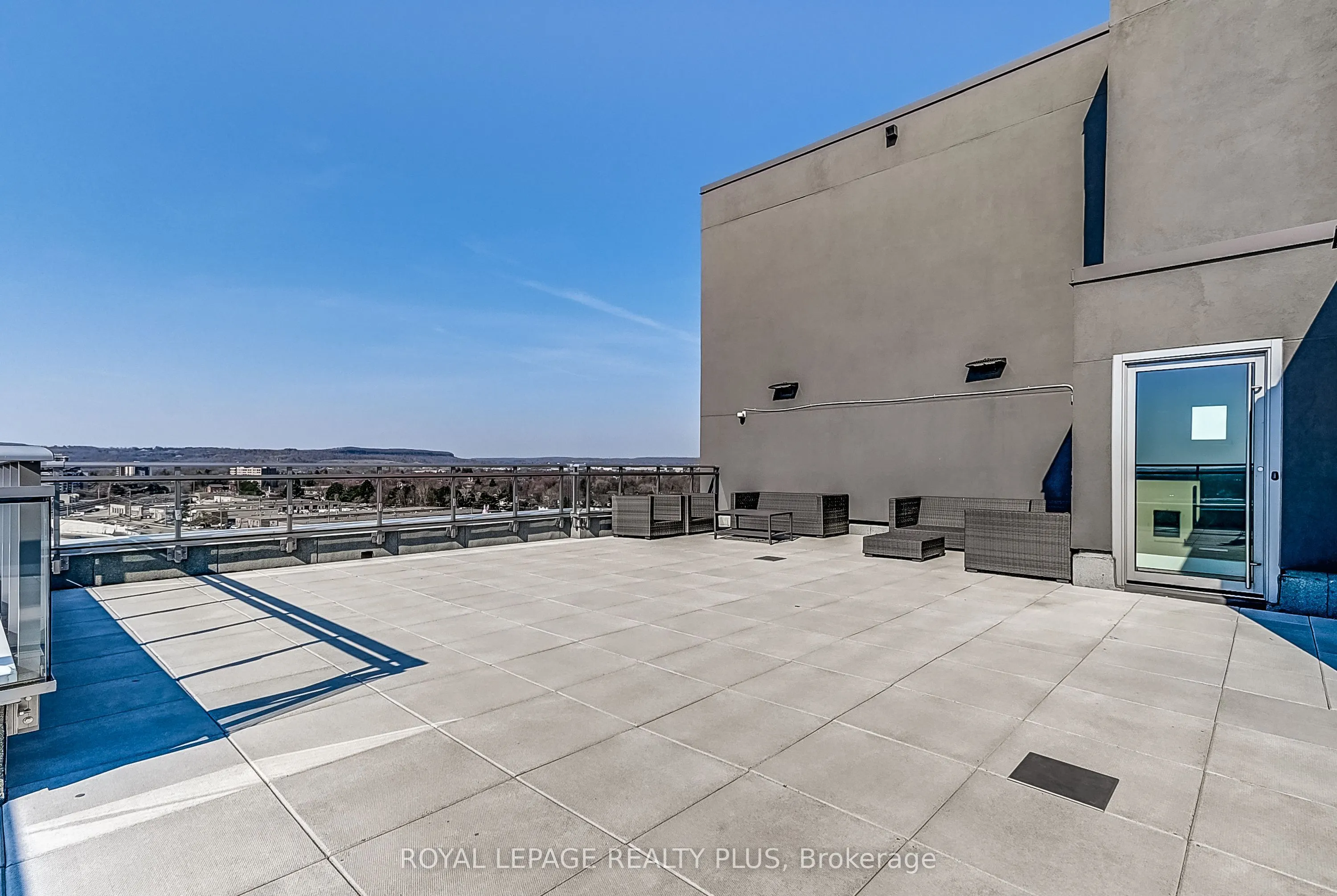 716 Main Street E #708