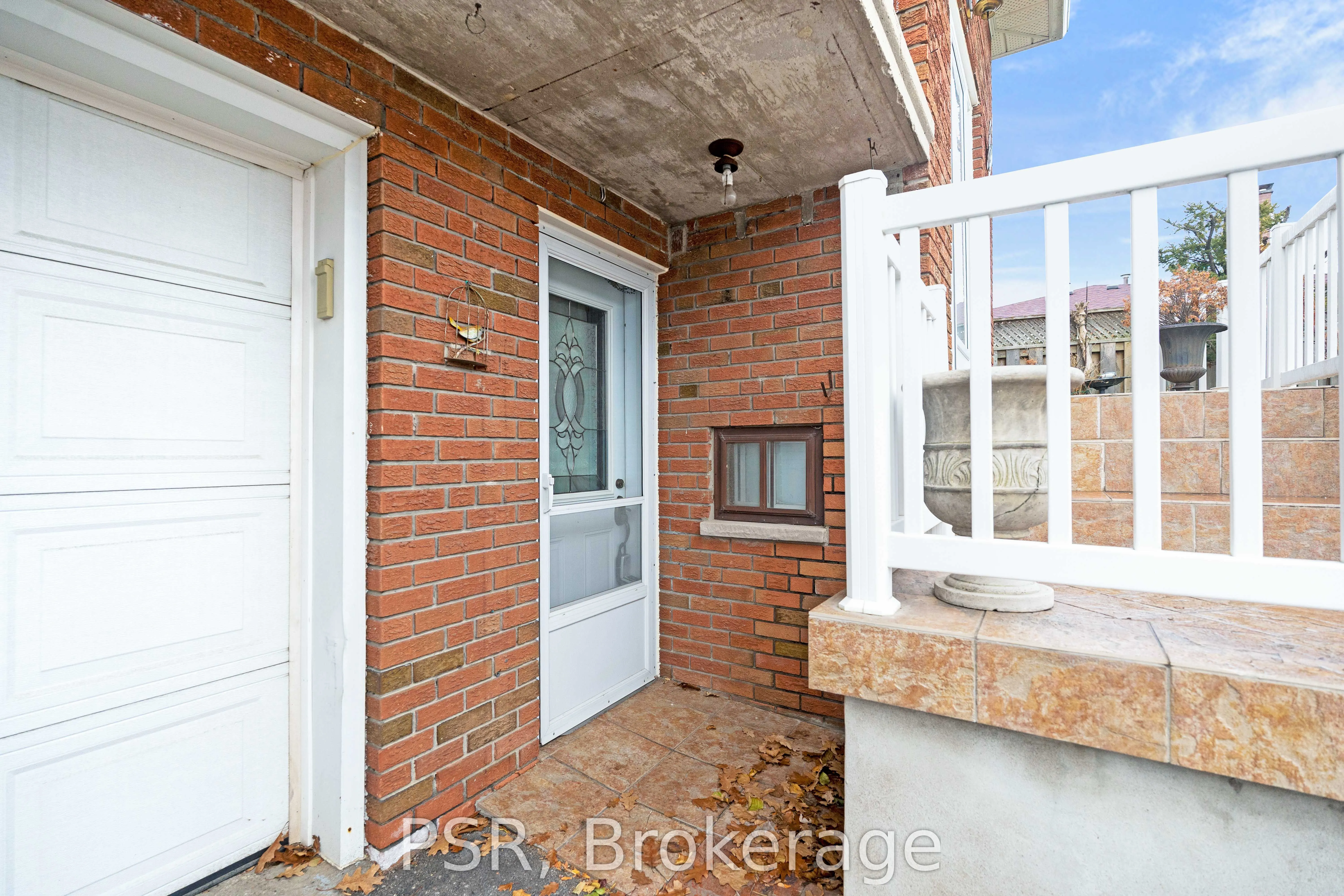 60 Bamford Crescent
