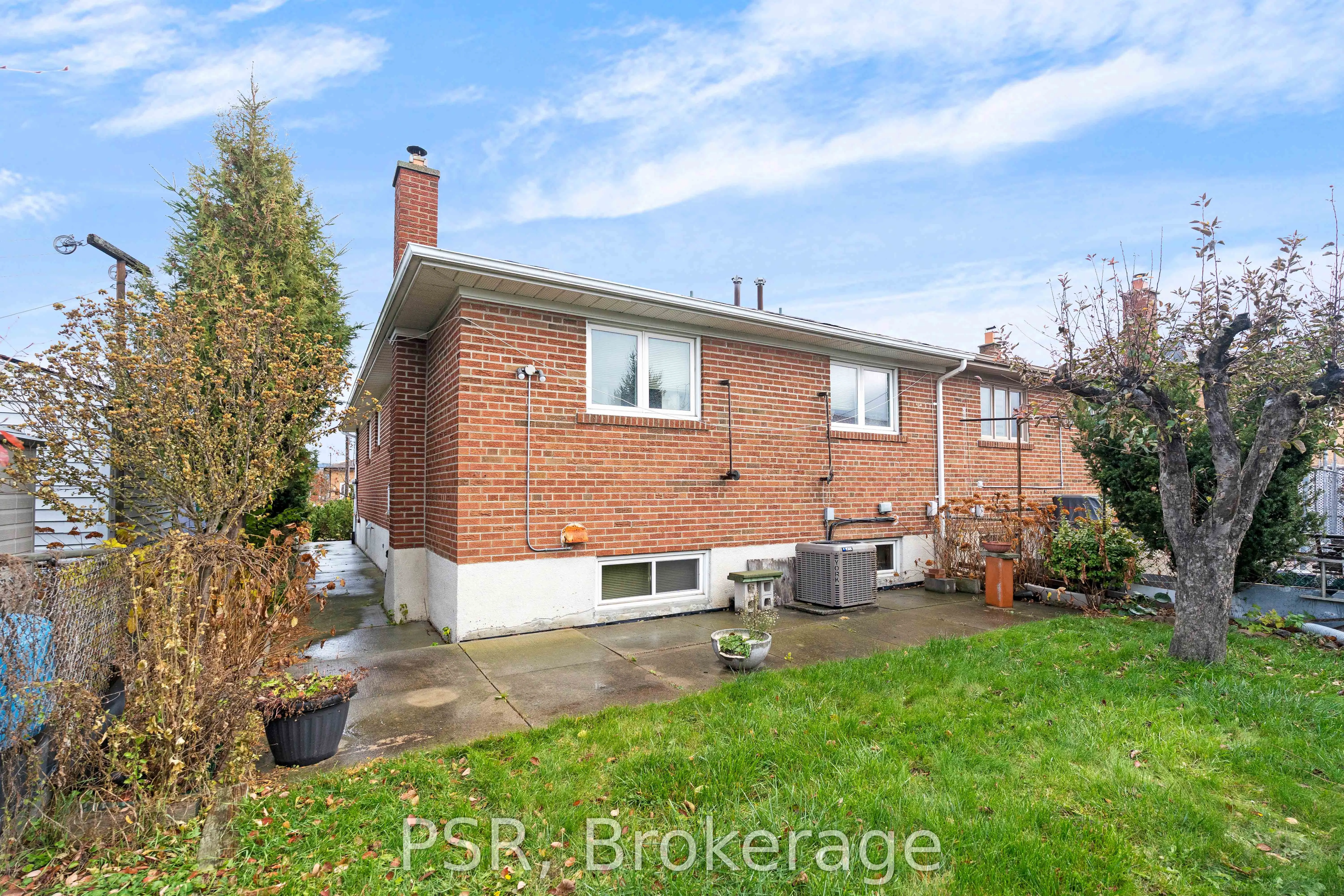 60 Bamford Crescent