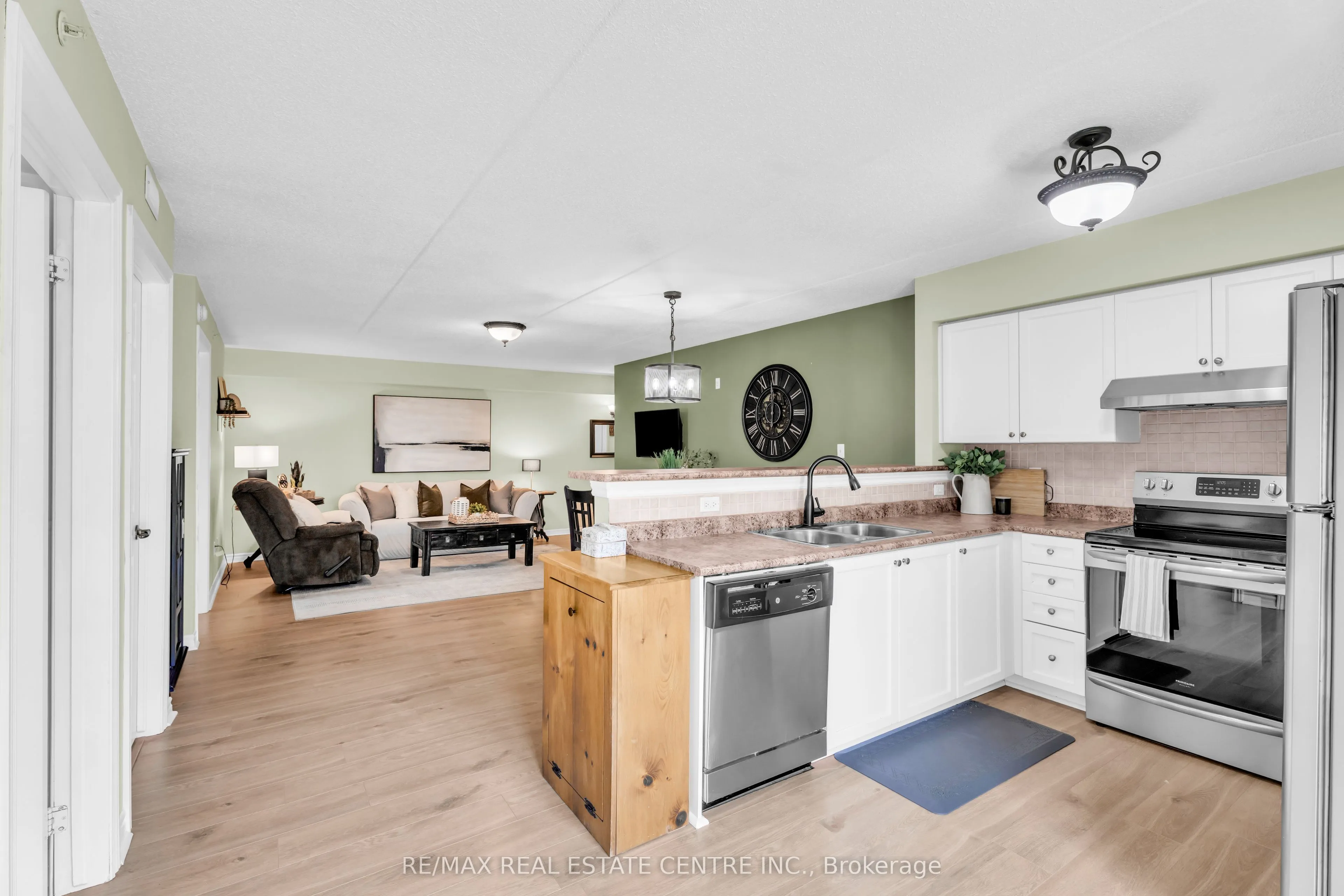 1479 Maple Avenue #102