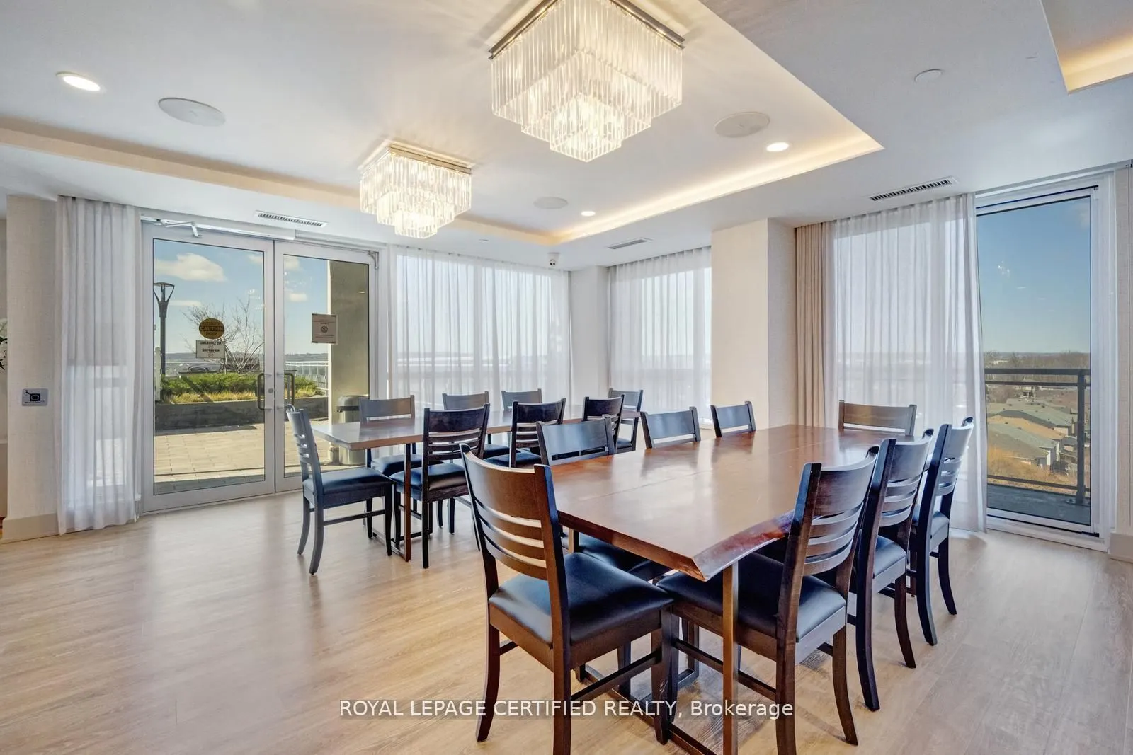 1050 Main Street E #114