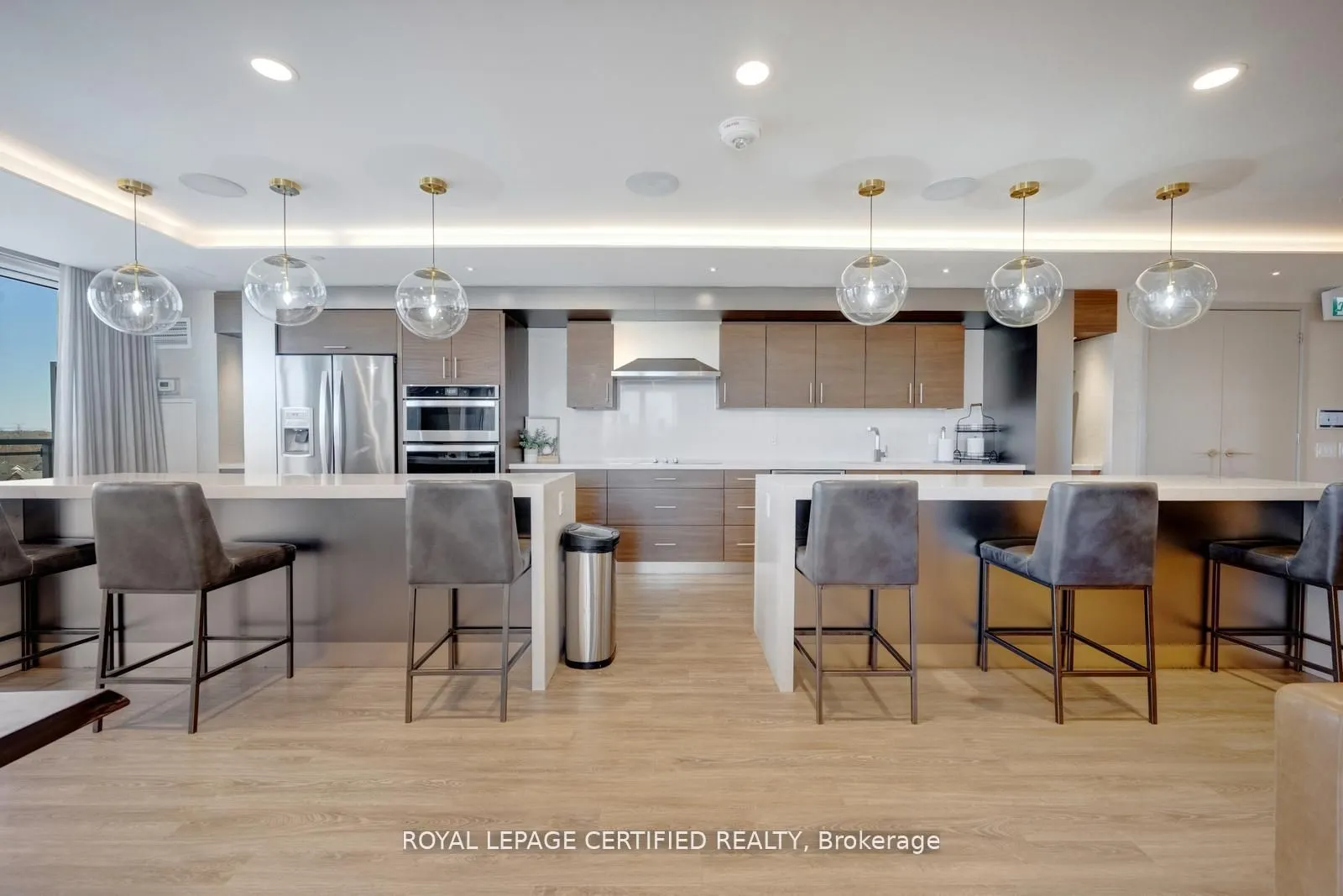 1050 Main Street E #114