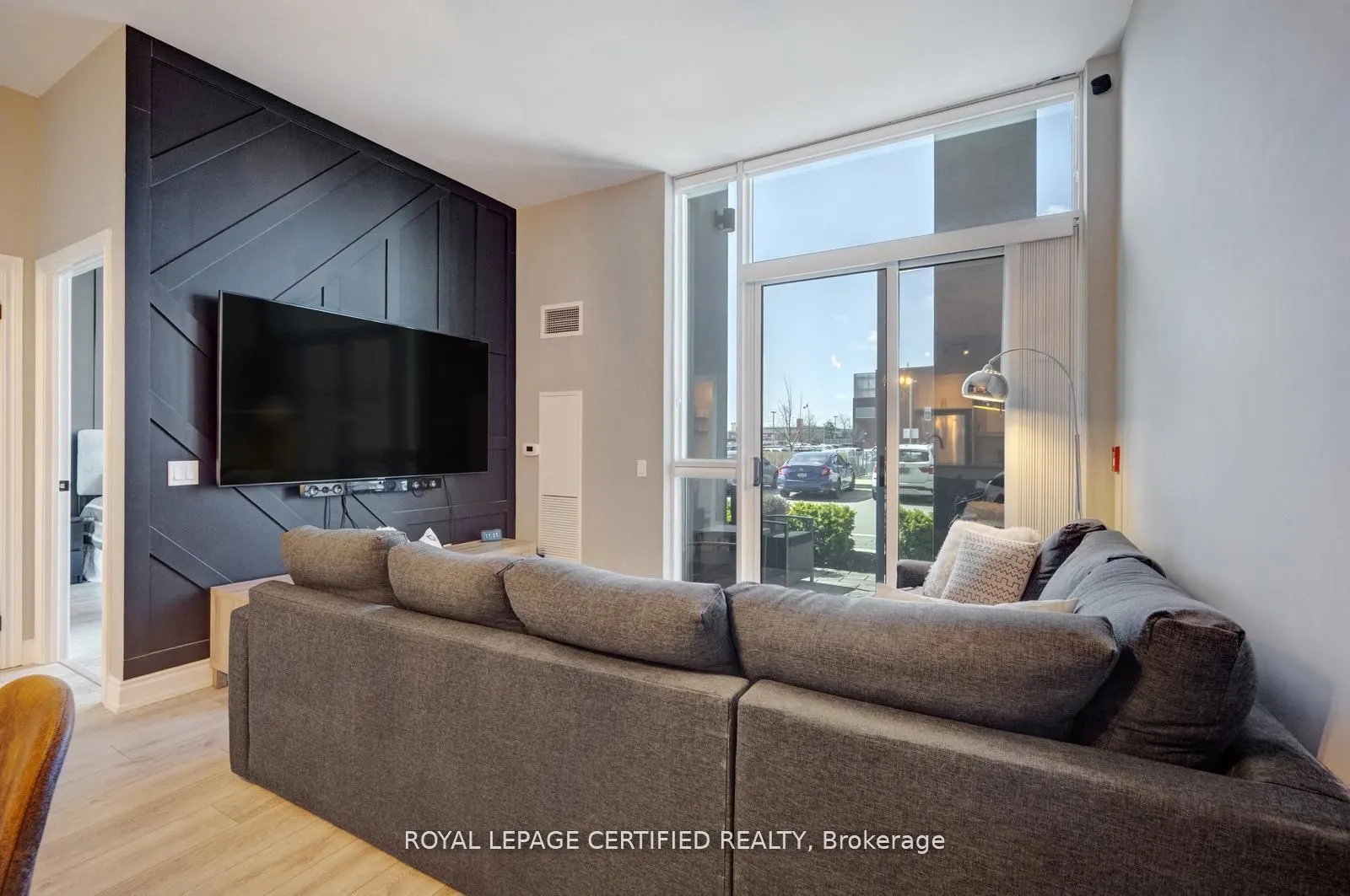 1050 Main Street E #114