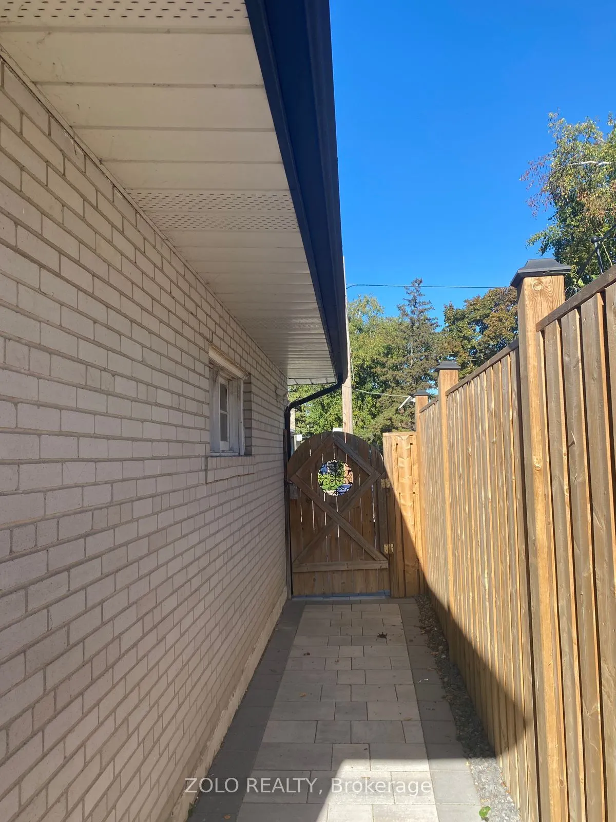 12 Quinby Court