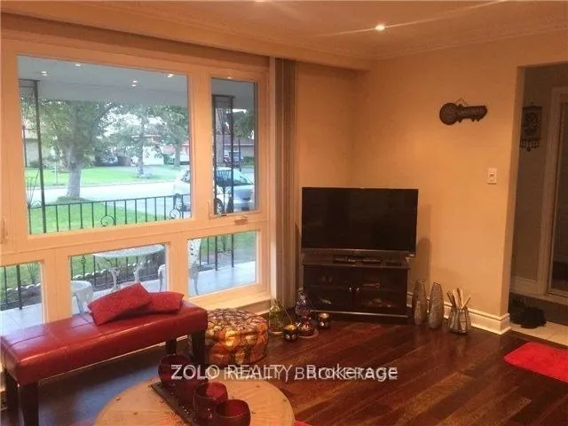12 Quinby Court
