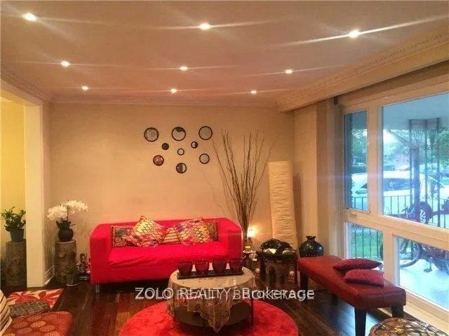 12 Quinby Court
