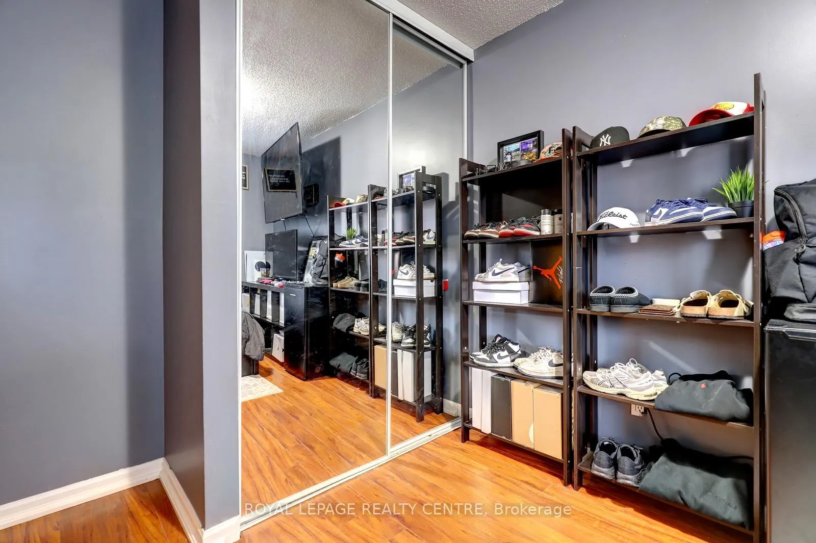 3025 Cedarglen Gate #60
